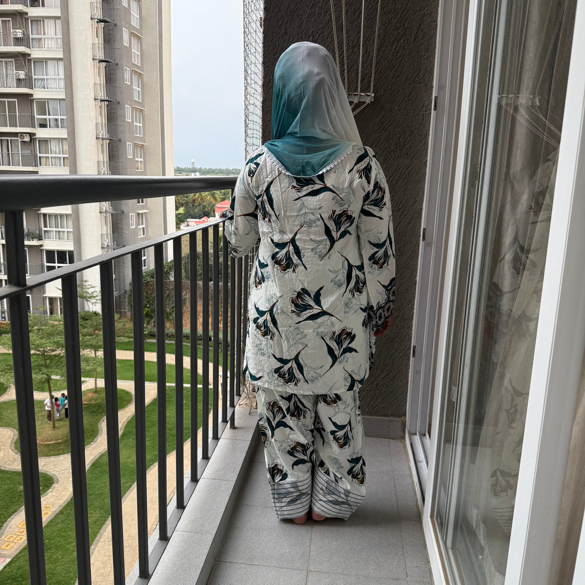 Miral Short Pakistani suit