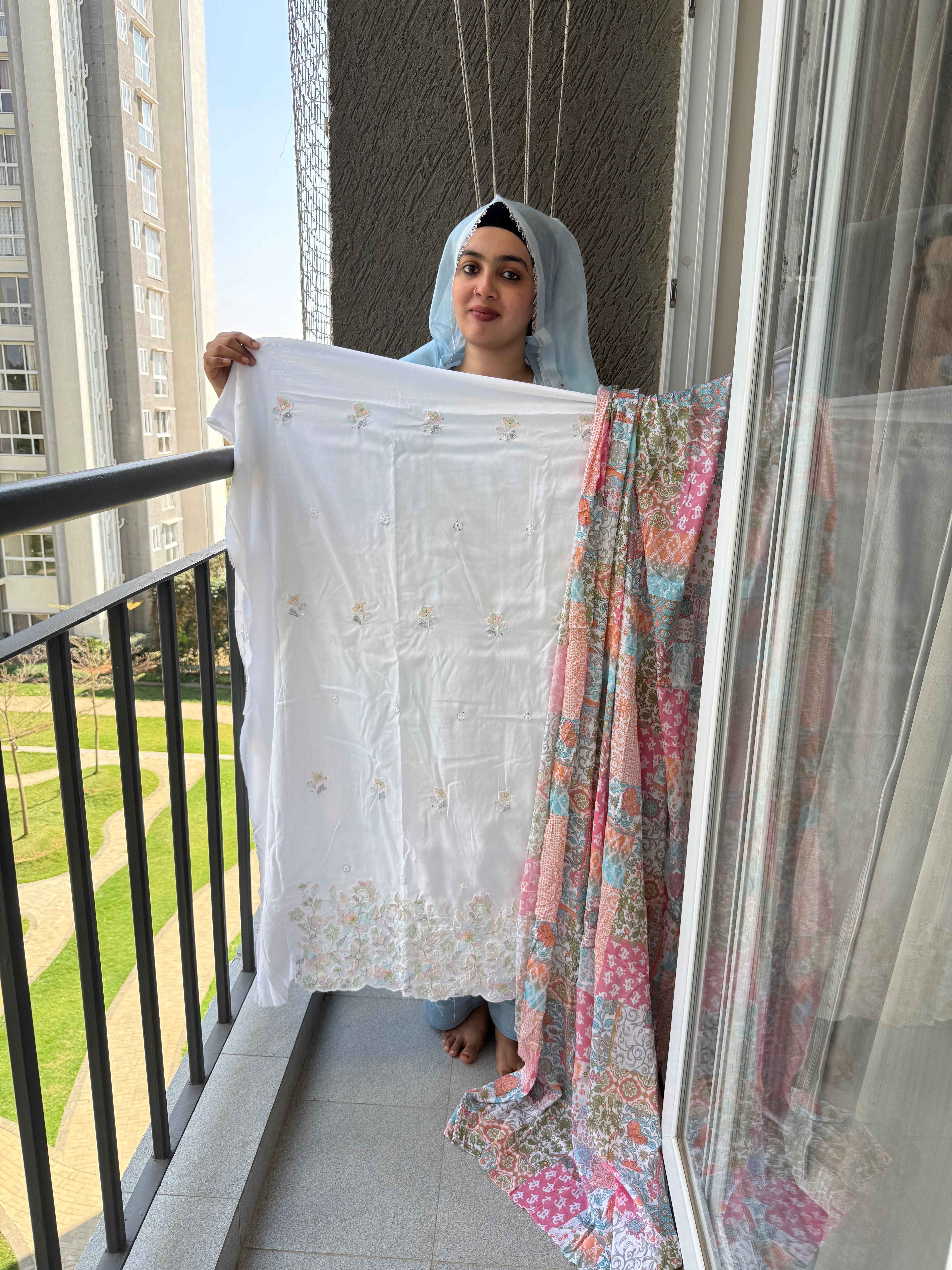 Avelisse Bloom – Premium Unstitched Suit