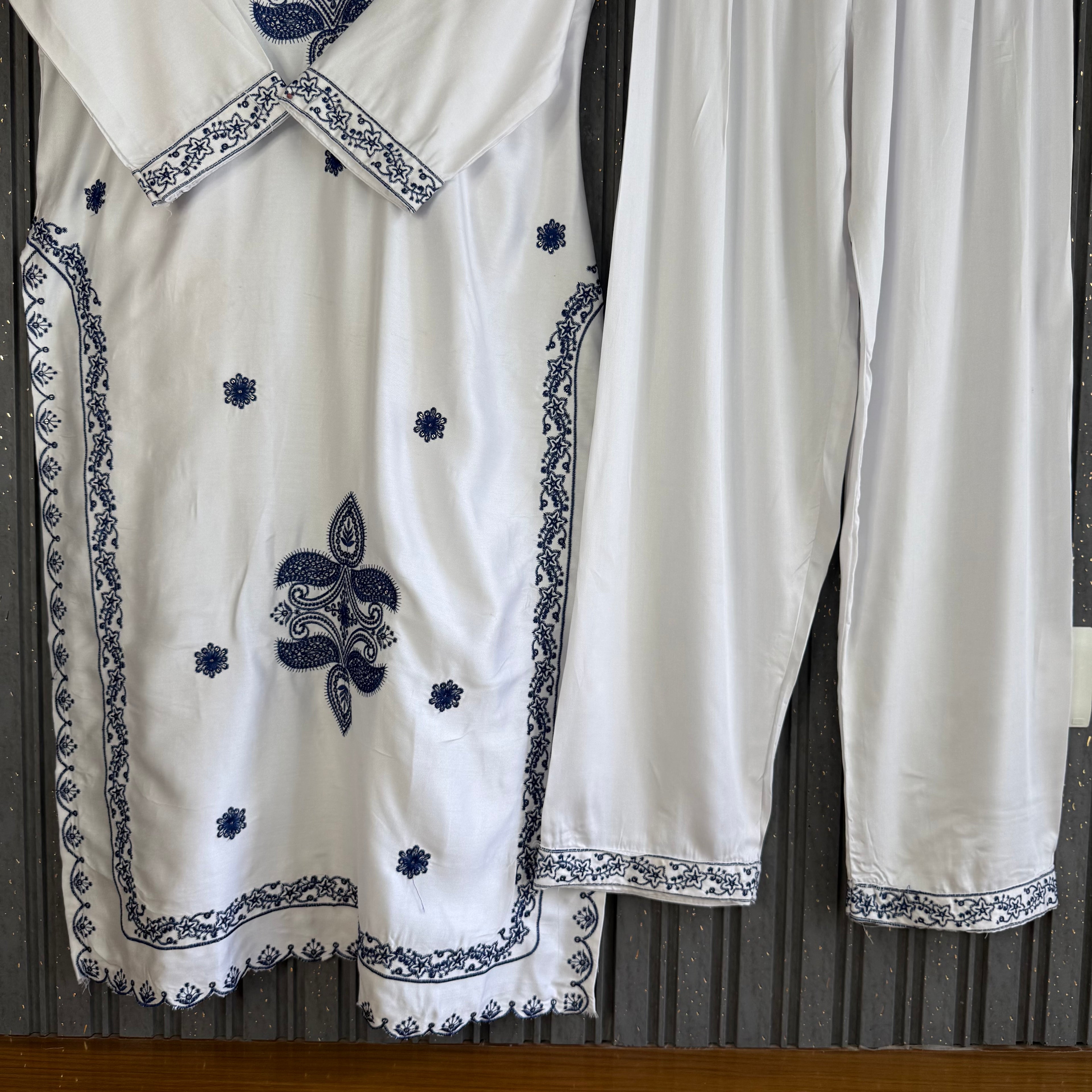 Gulrez Rayon Suit