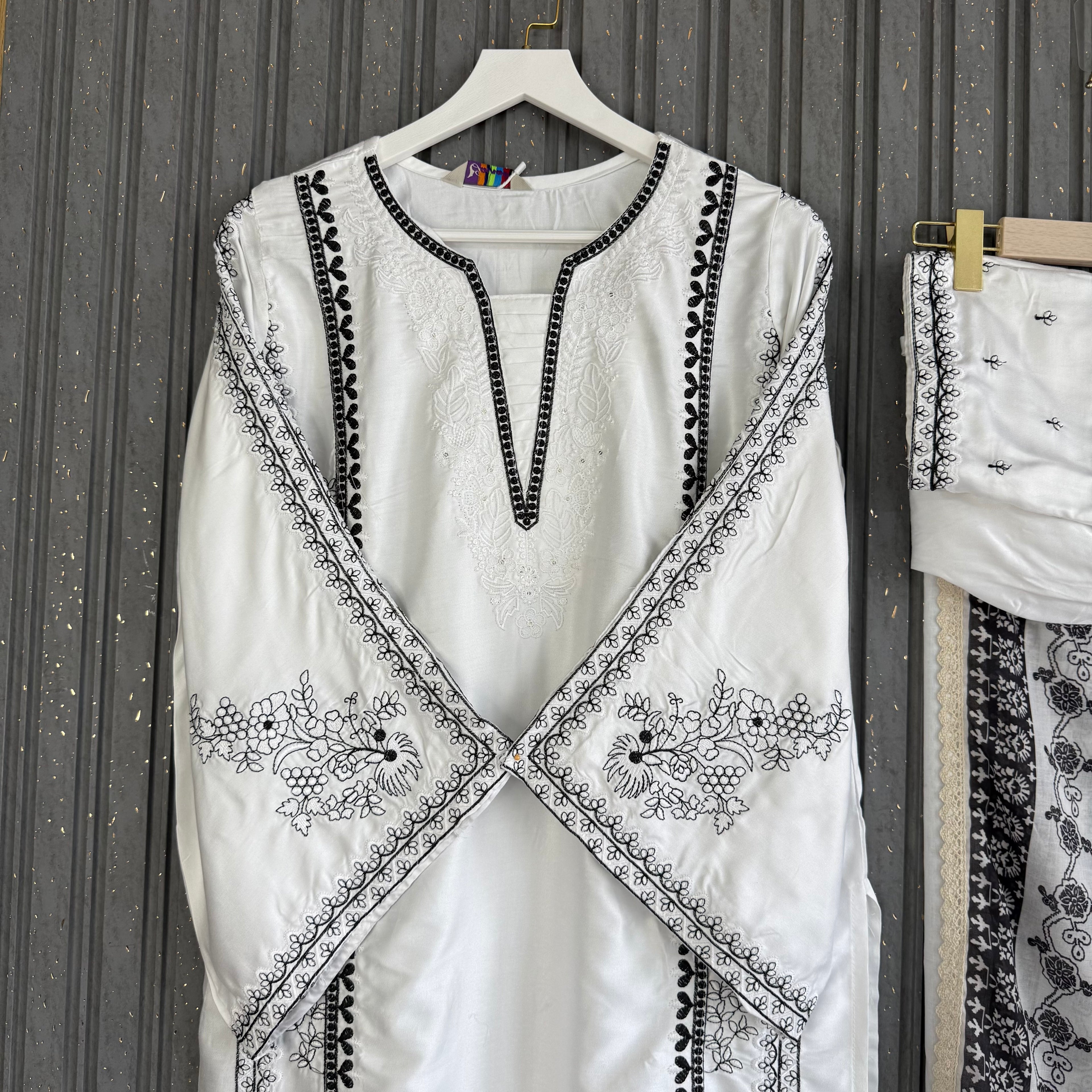 Anmol baloch Pakistani suit