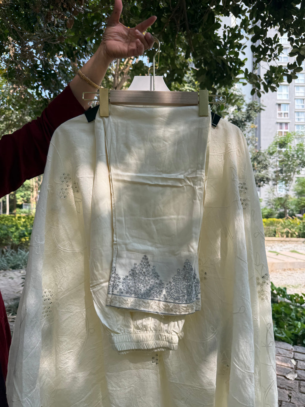 RÉHMAEL VÉRA – Signature Edit