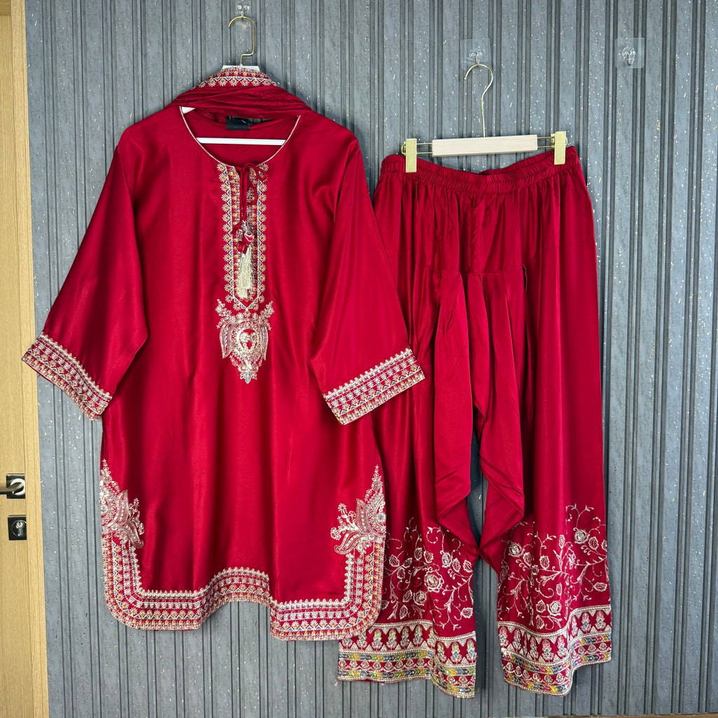 Dabish Farshi suit