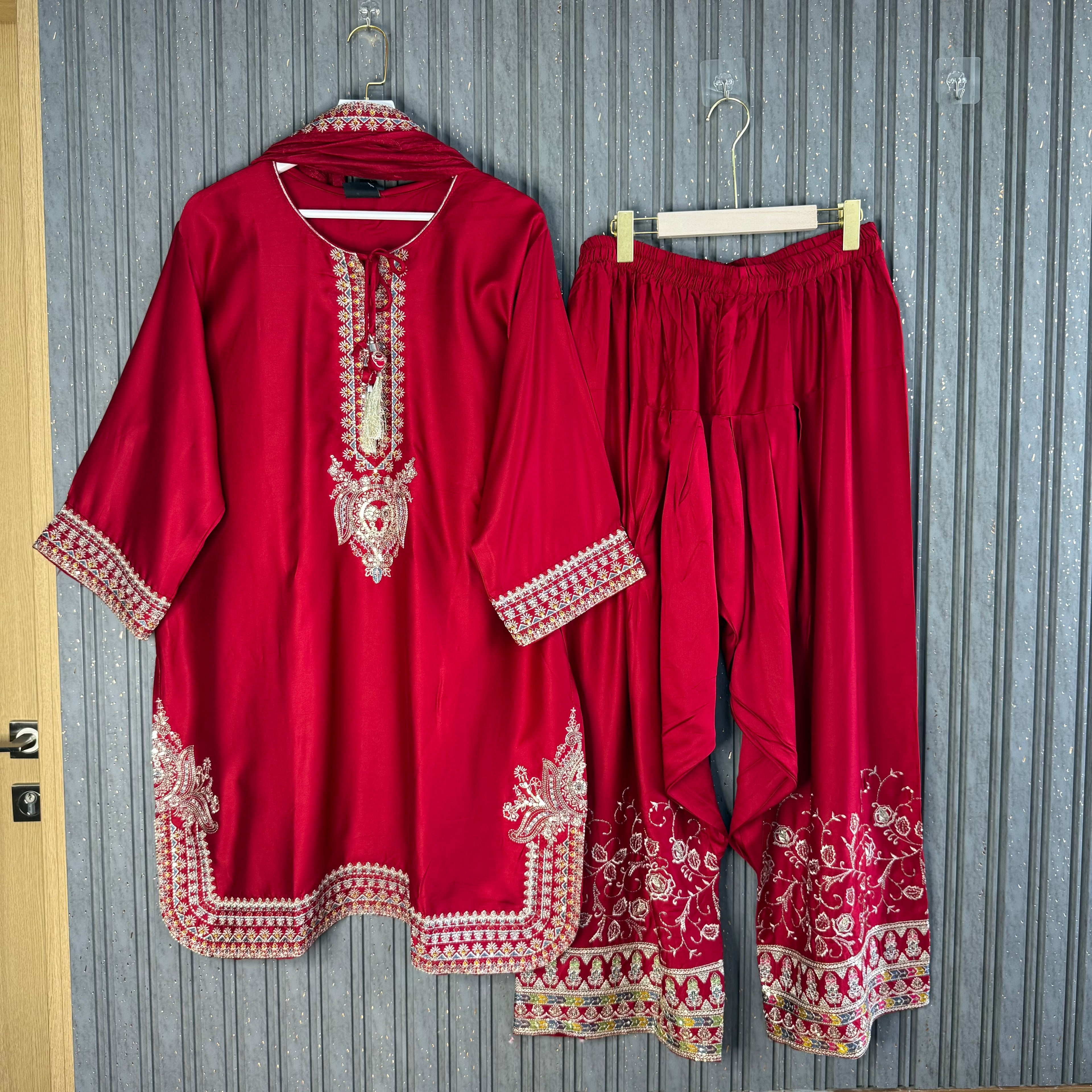 Dabish Farshi suit