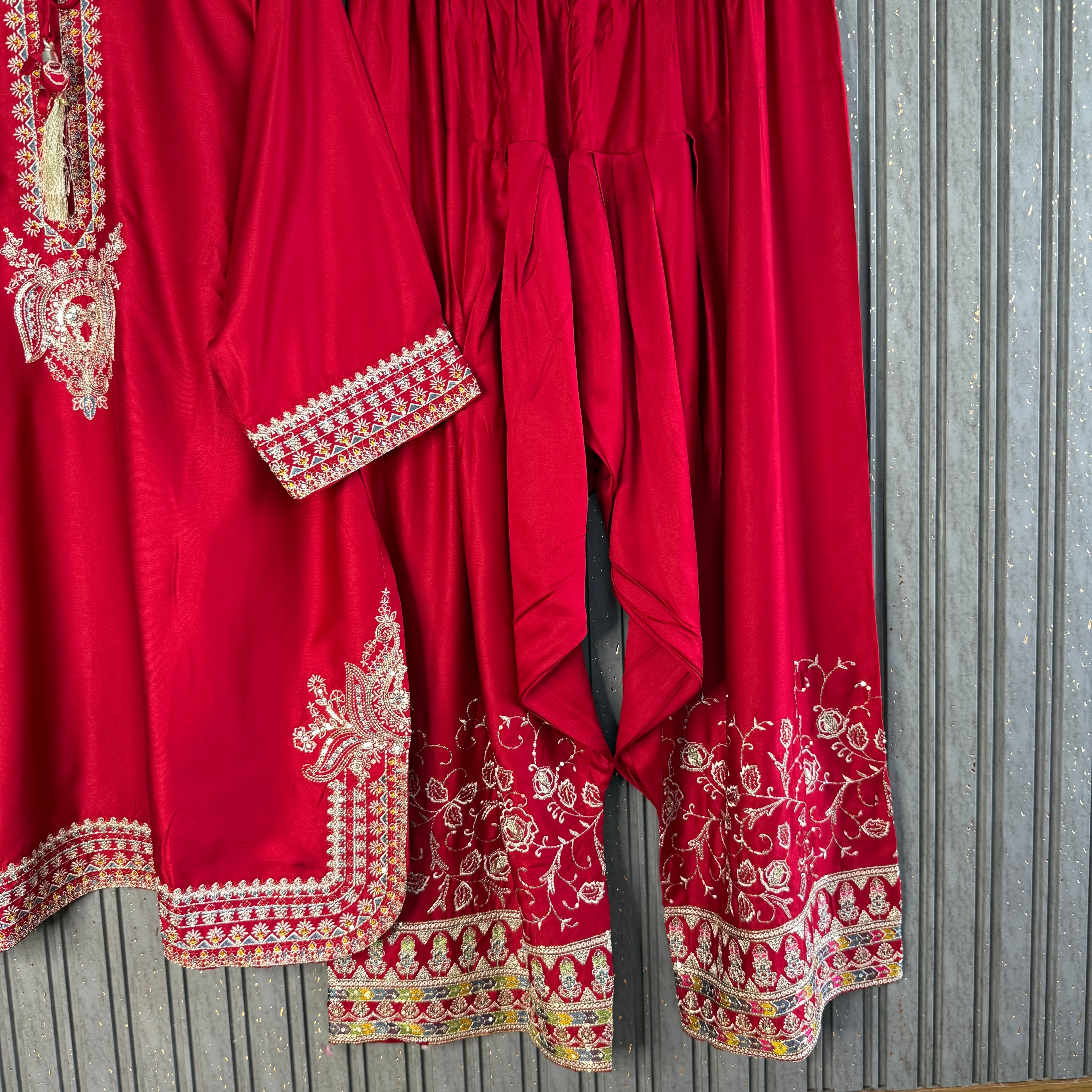 Dabish Farshi suit