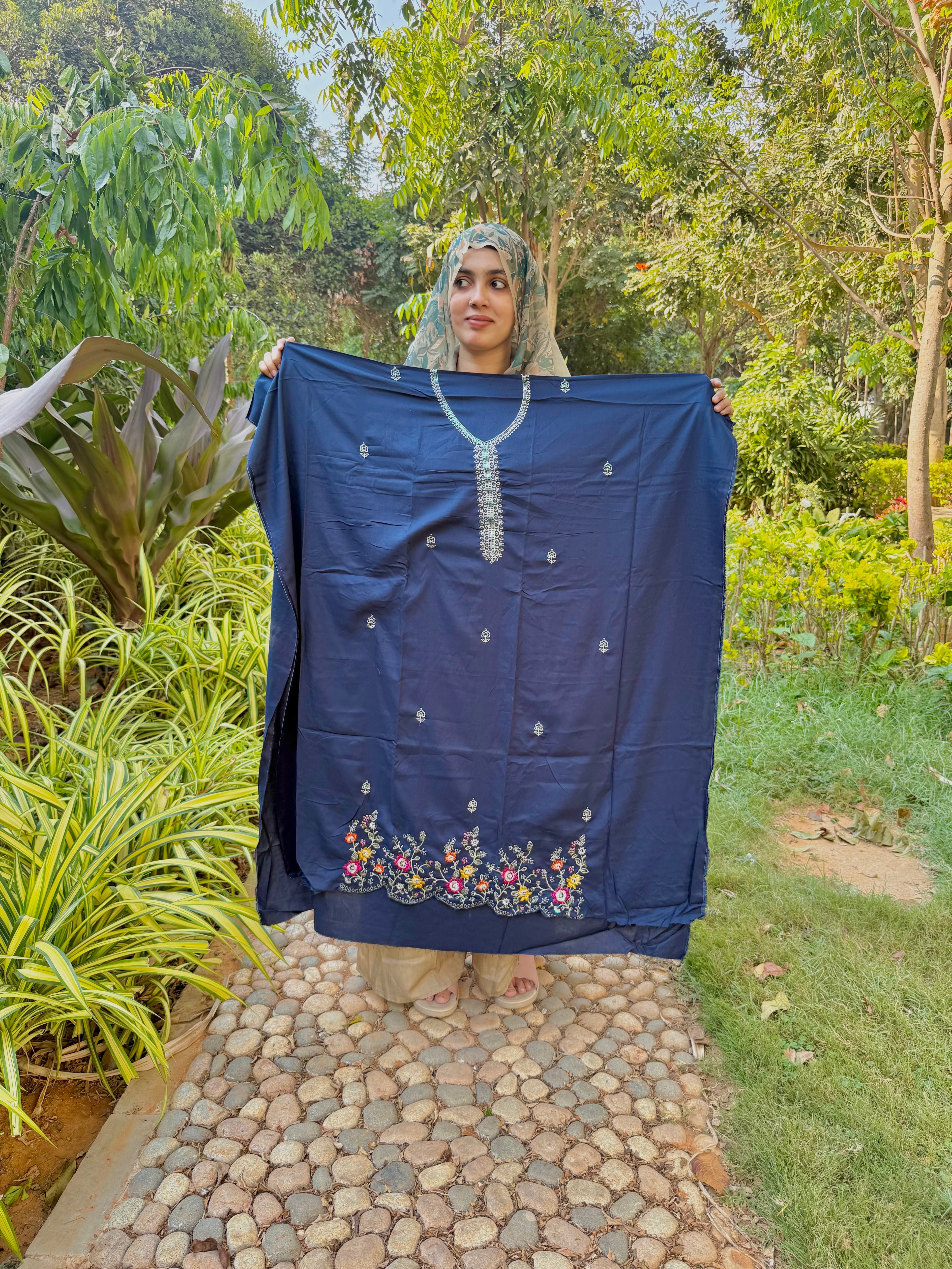 Rimshaara Premium Rayon Unstitched Suit