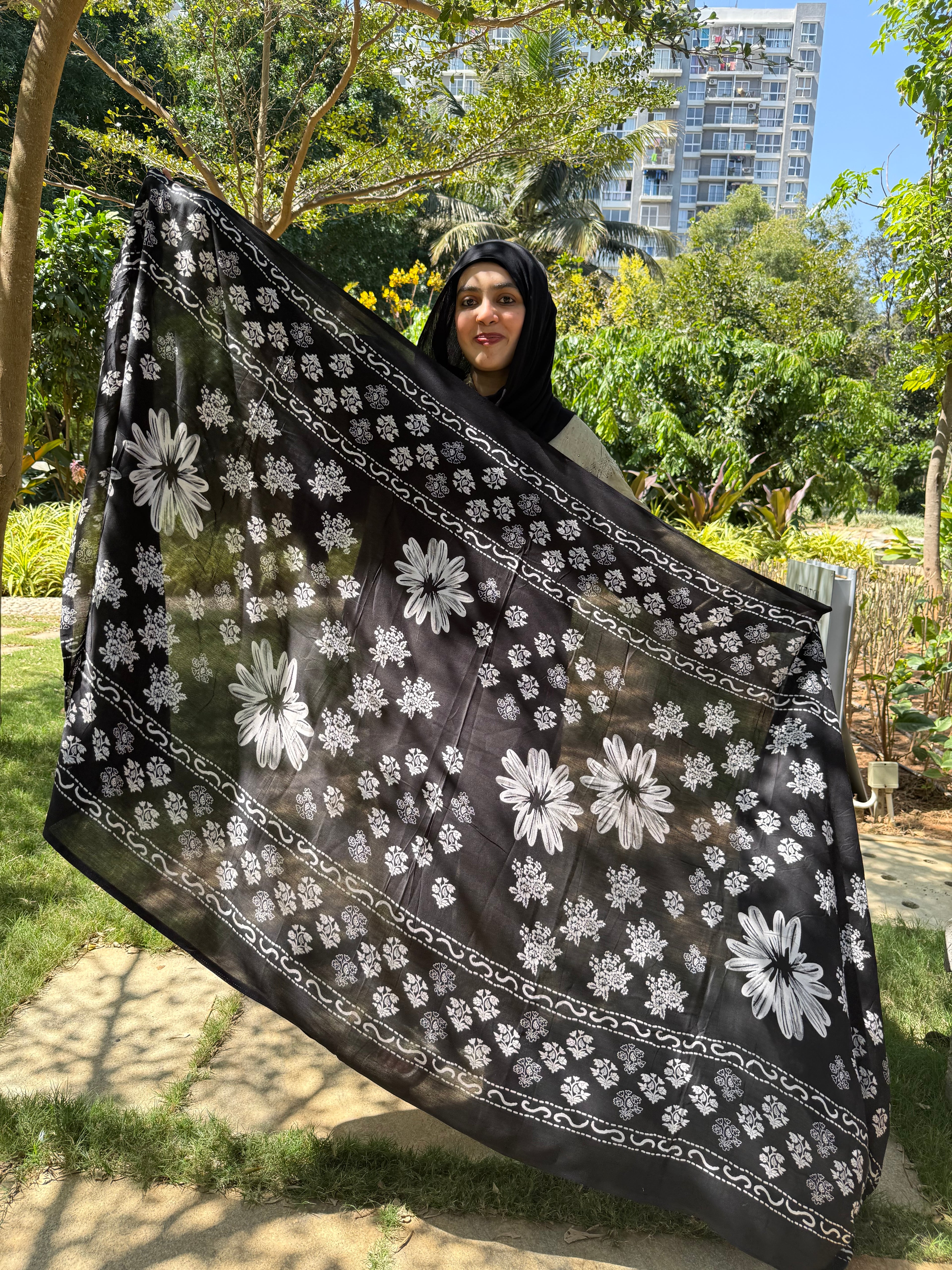 Isra black – Premium Rayon unstitched Set