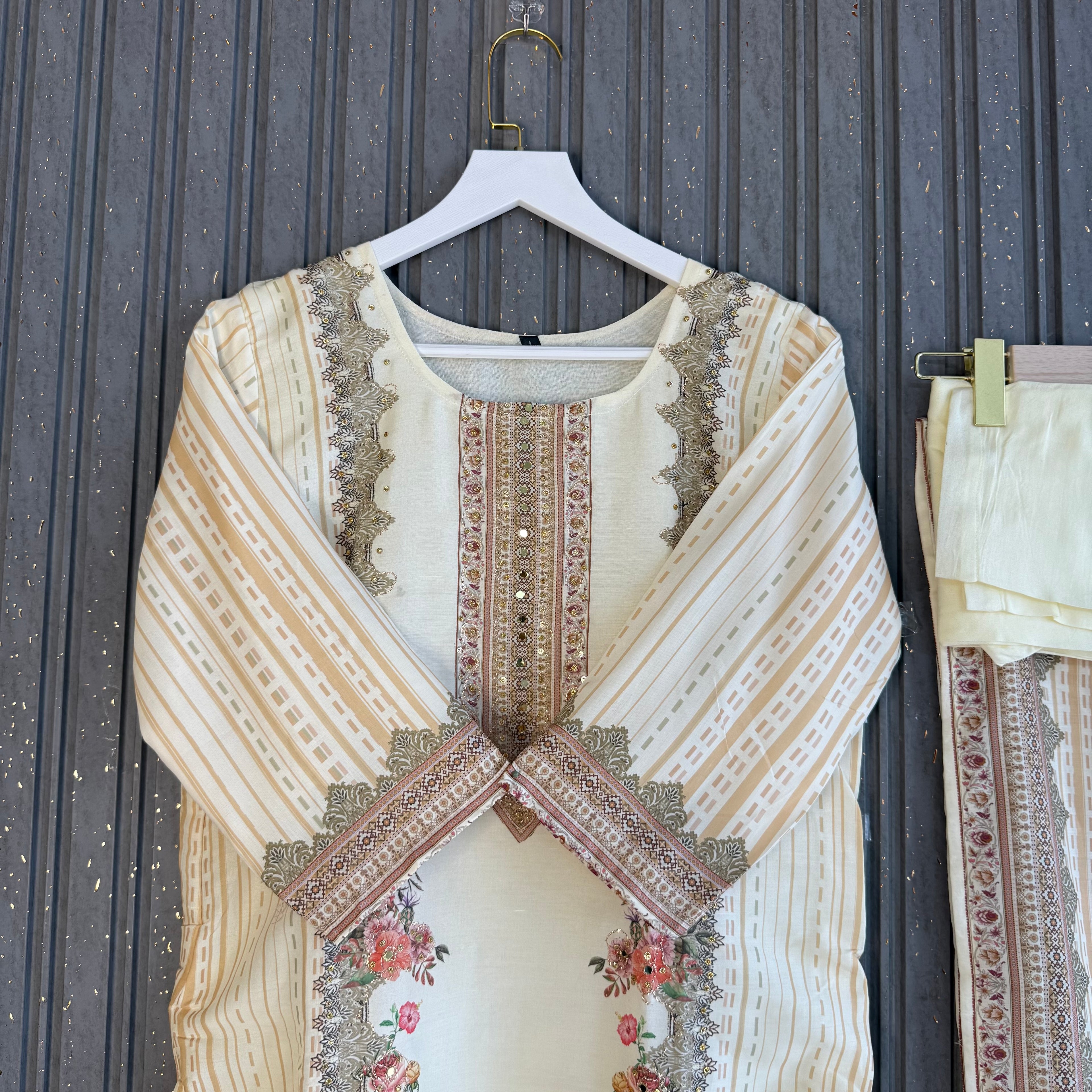 Darain Eid Muslin suit