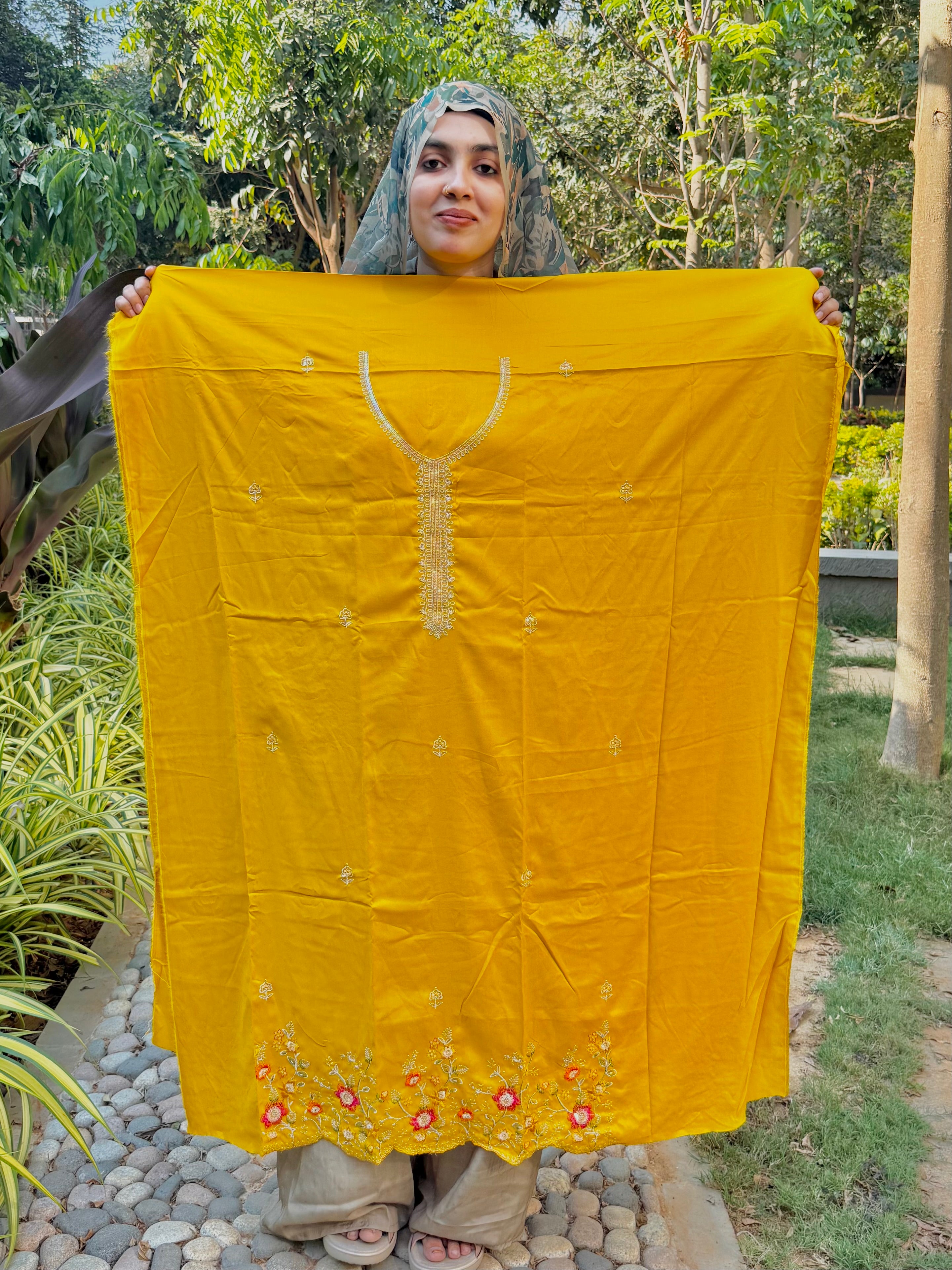 Rimshaara Premium Rayon Unstitched Suit