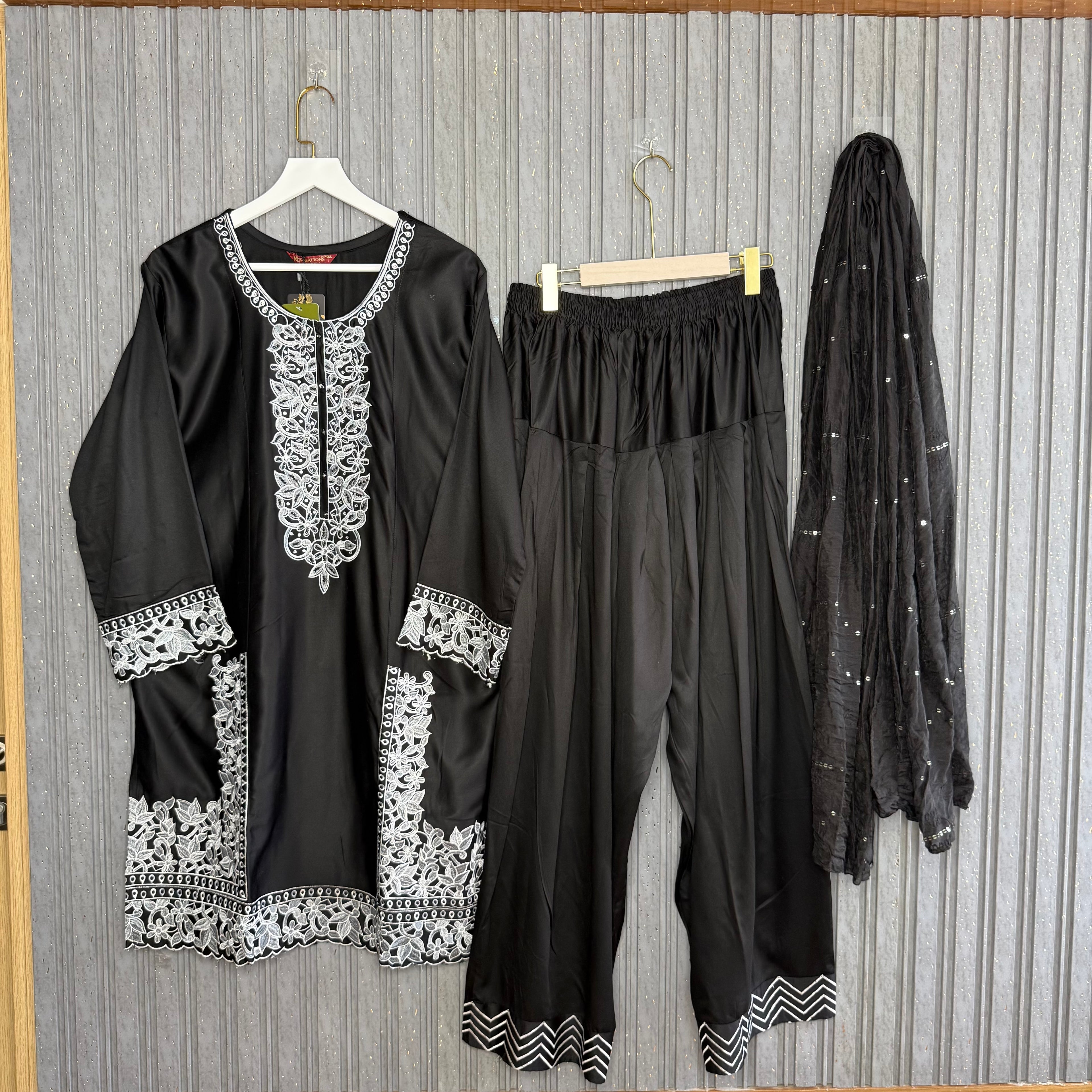 Shifa Farshi Set