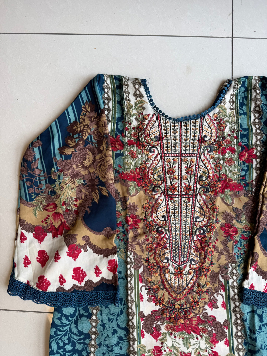 Pakistani Lawn Suit Rayon