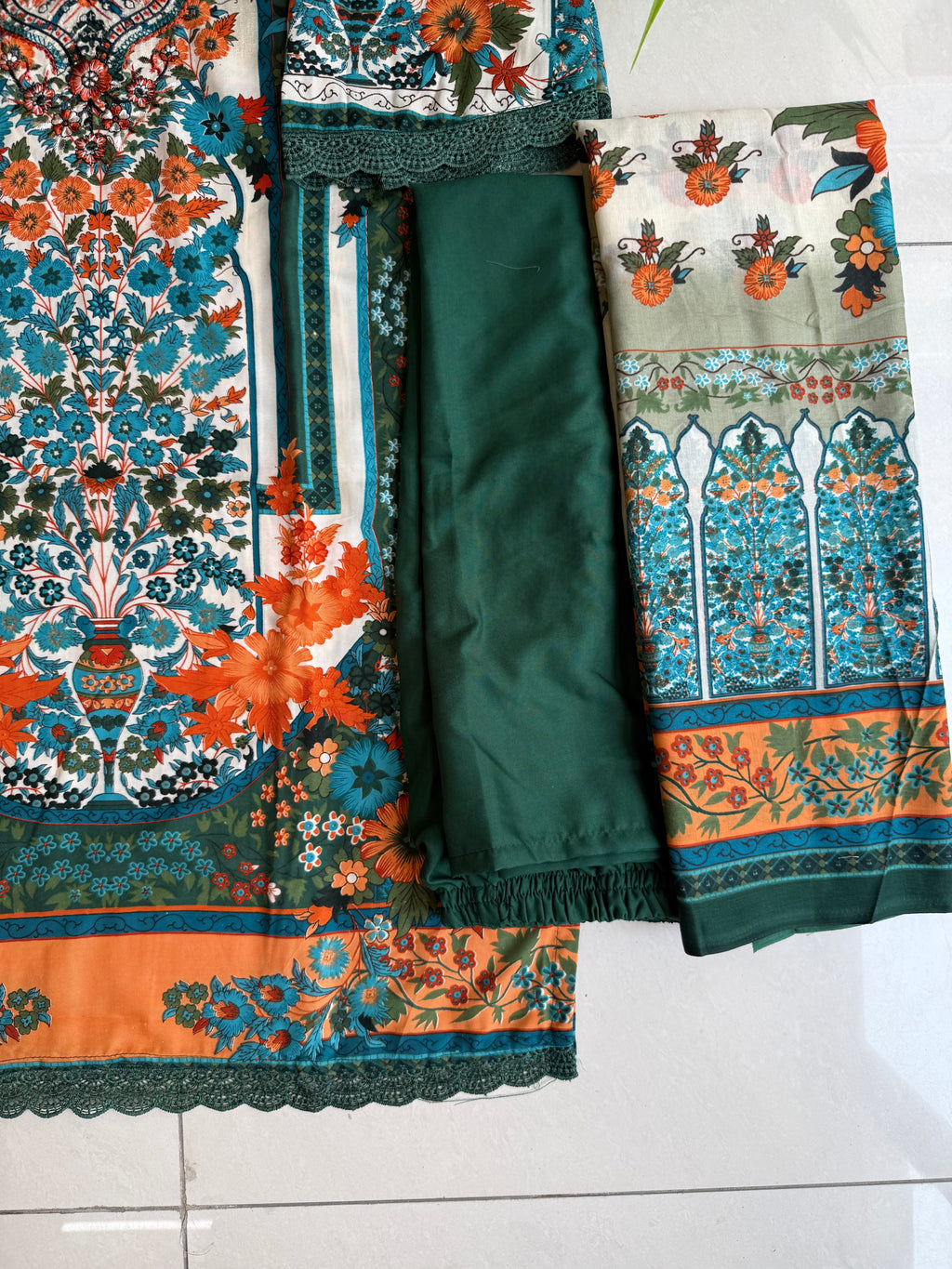 Pakistani Lawn Suit Rayon