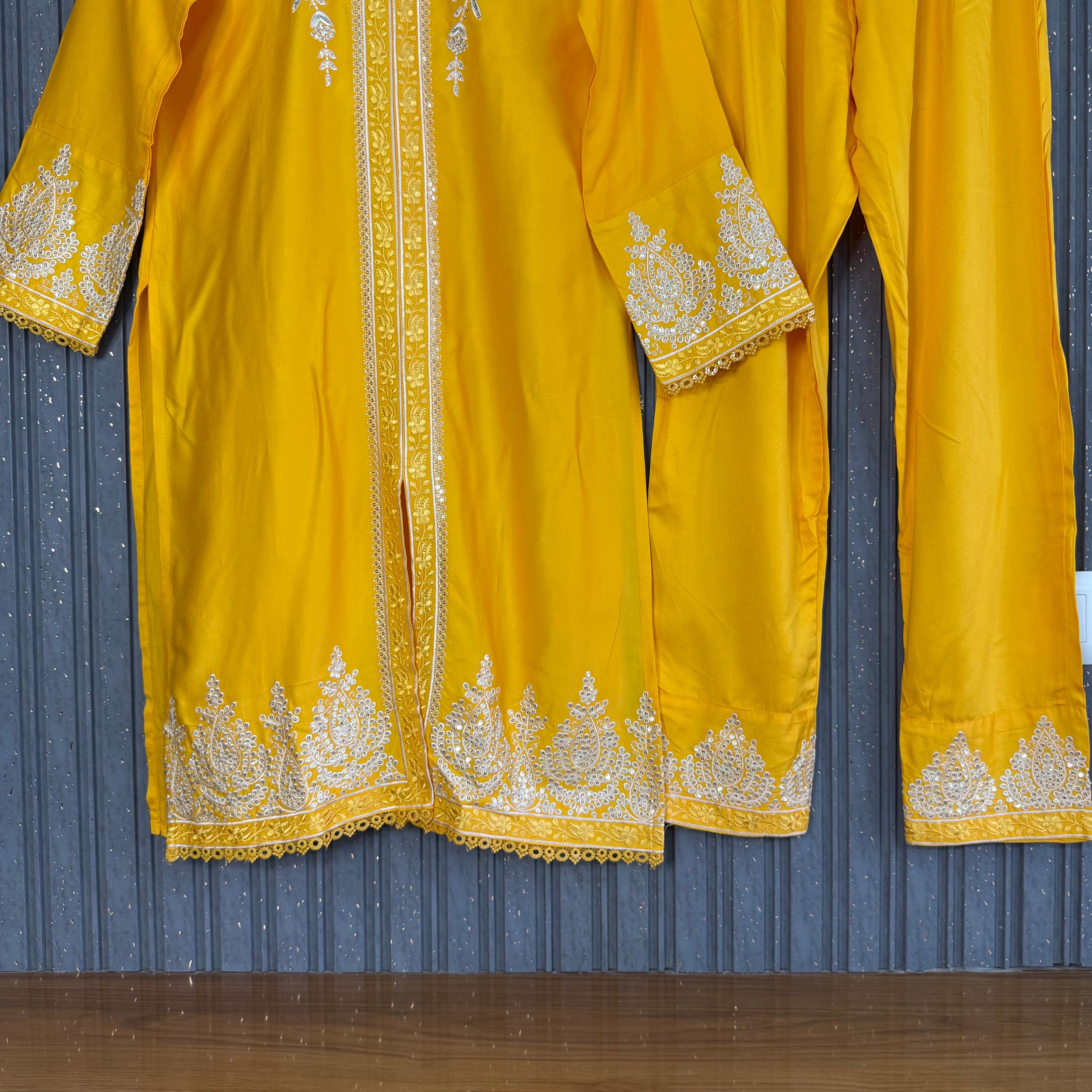 Salimara yusuf Pakistani set