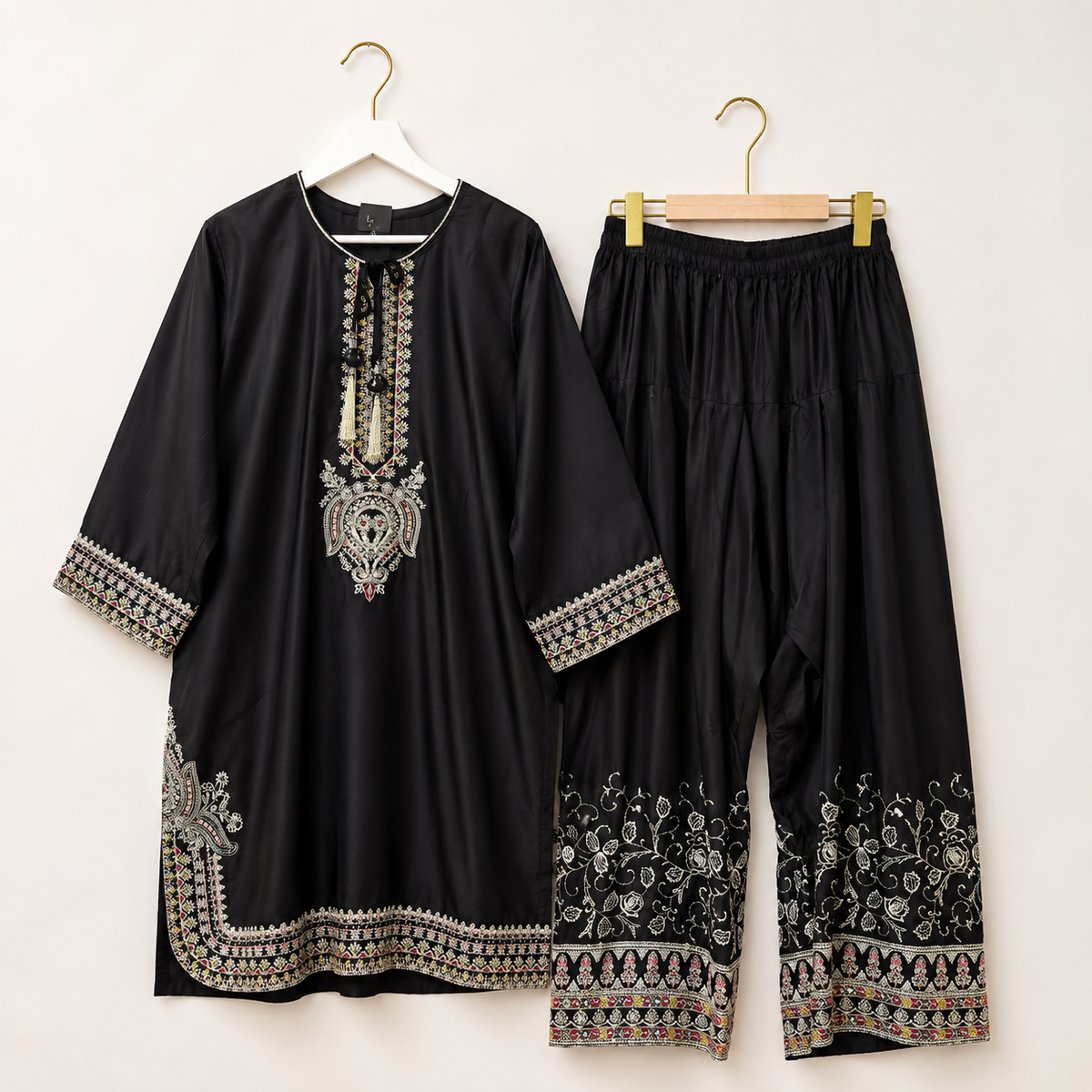 Dabish Farshi suit