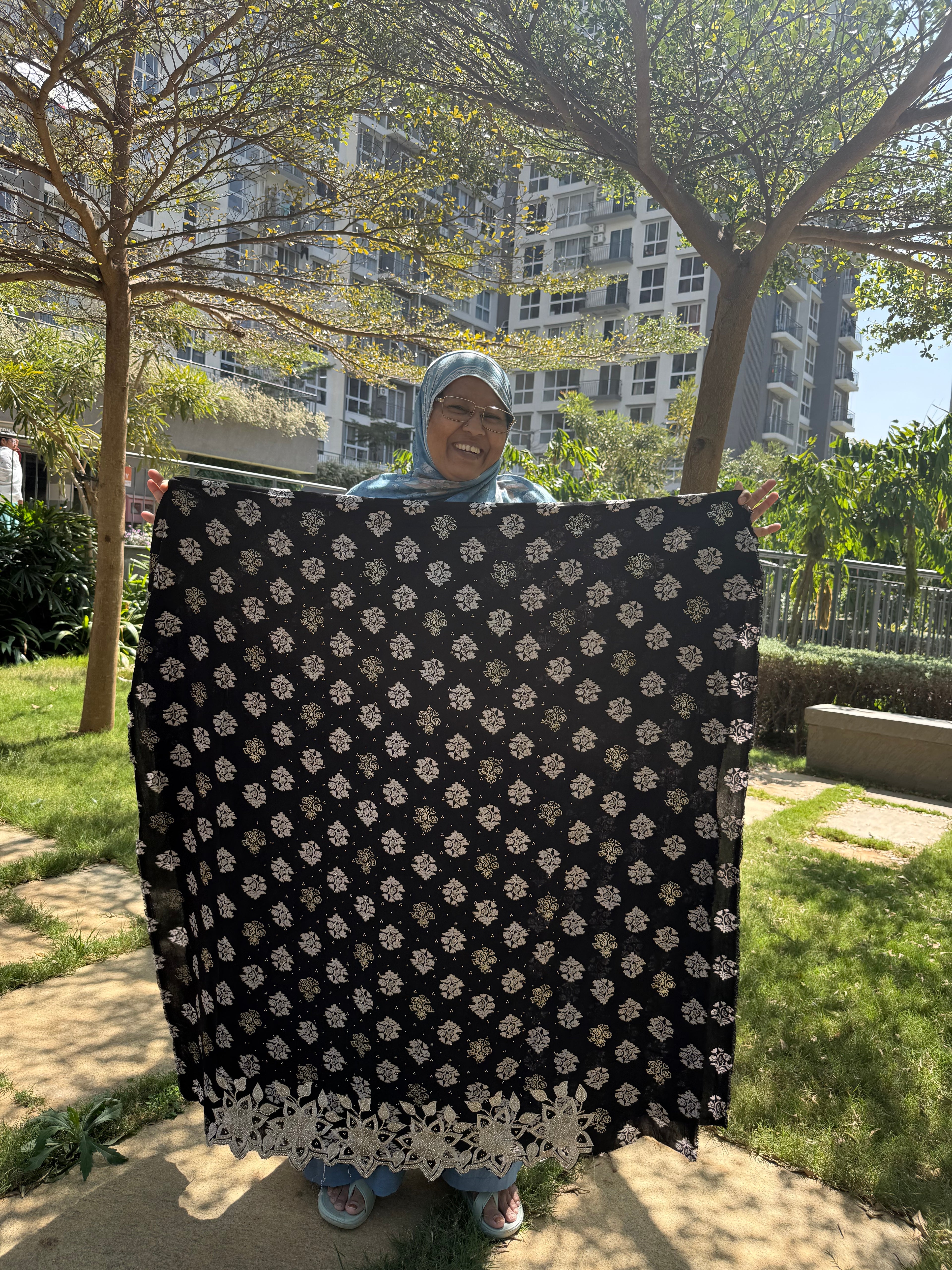 Isra black – Premium Rayon unstitched Set