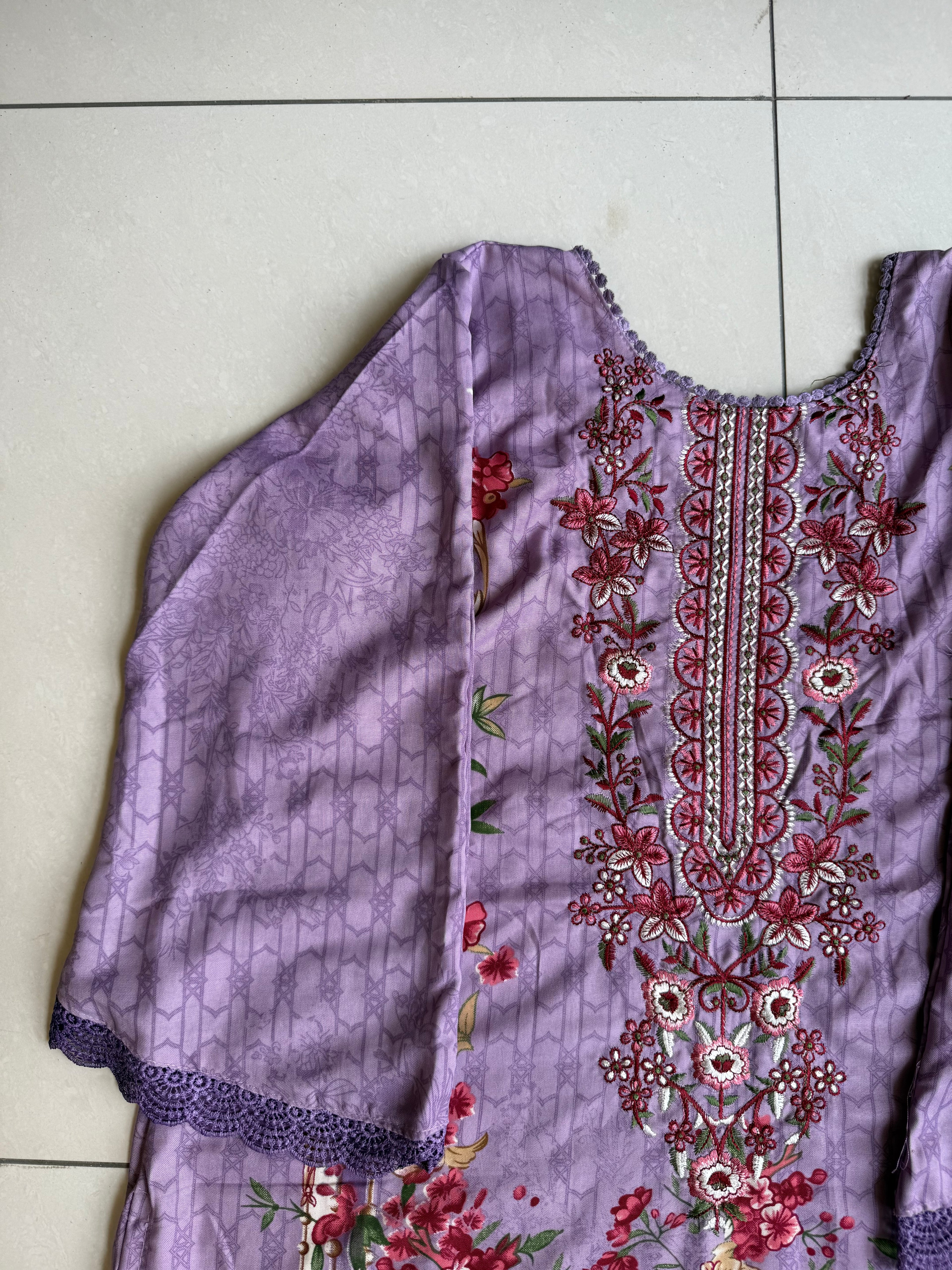 Pakistani Lawn Suit Rayon