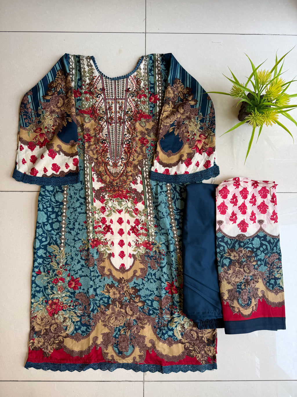 Pakistani Lawn Suit Rayon