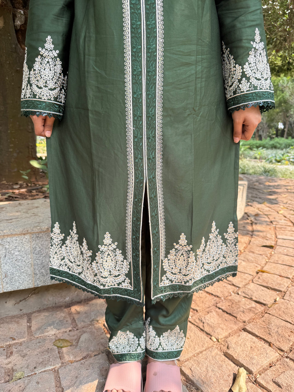 RÉHMAEL VÉRA – Signature Edit