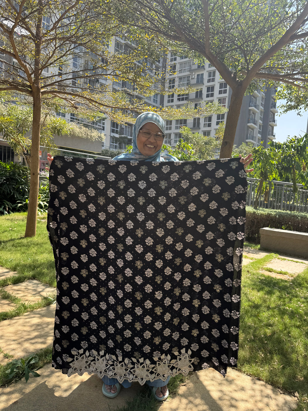 Isra black – Premium Rayon unstitched Set