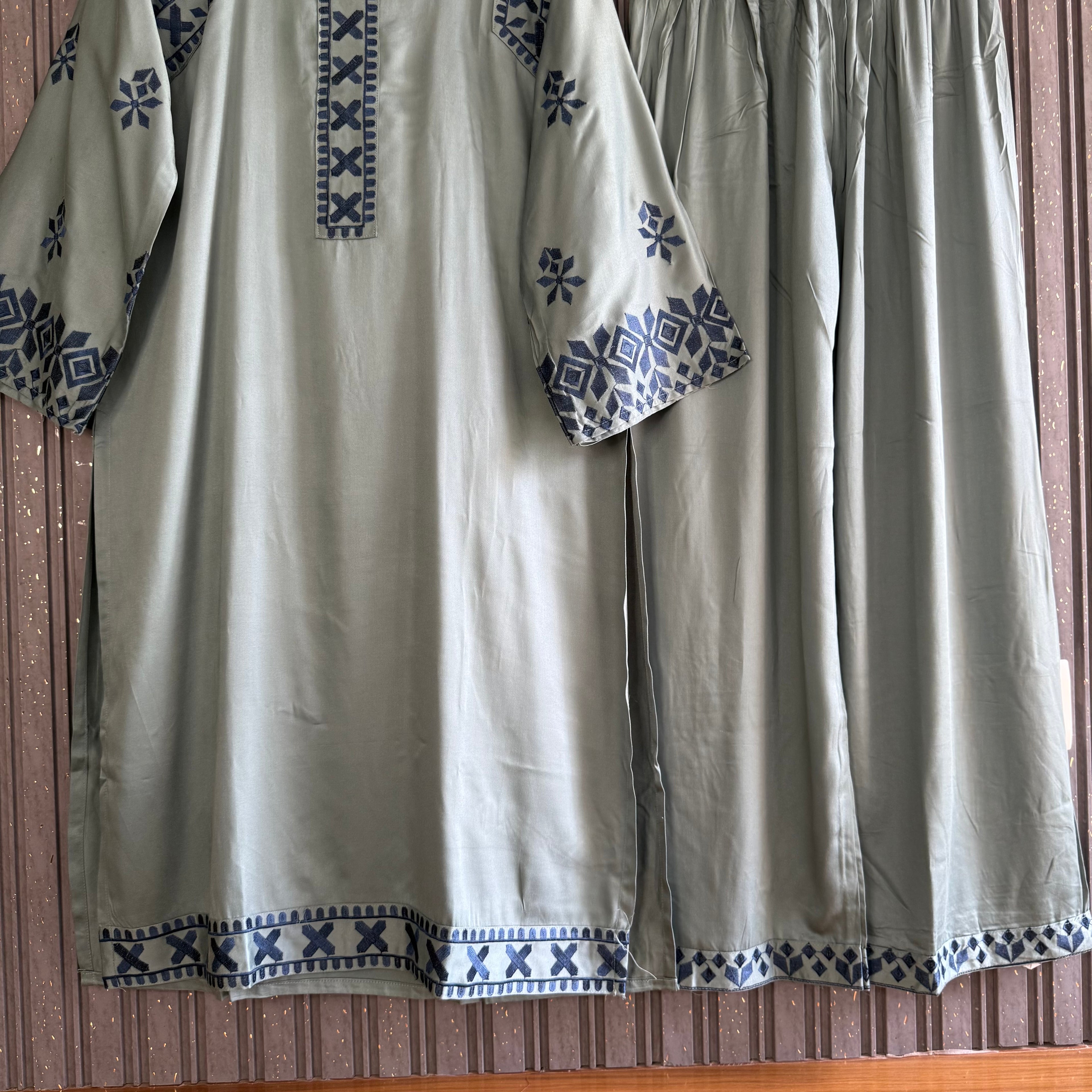 Azeqah sadaf palazzo set
