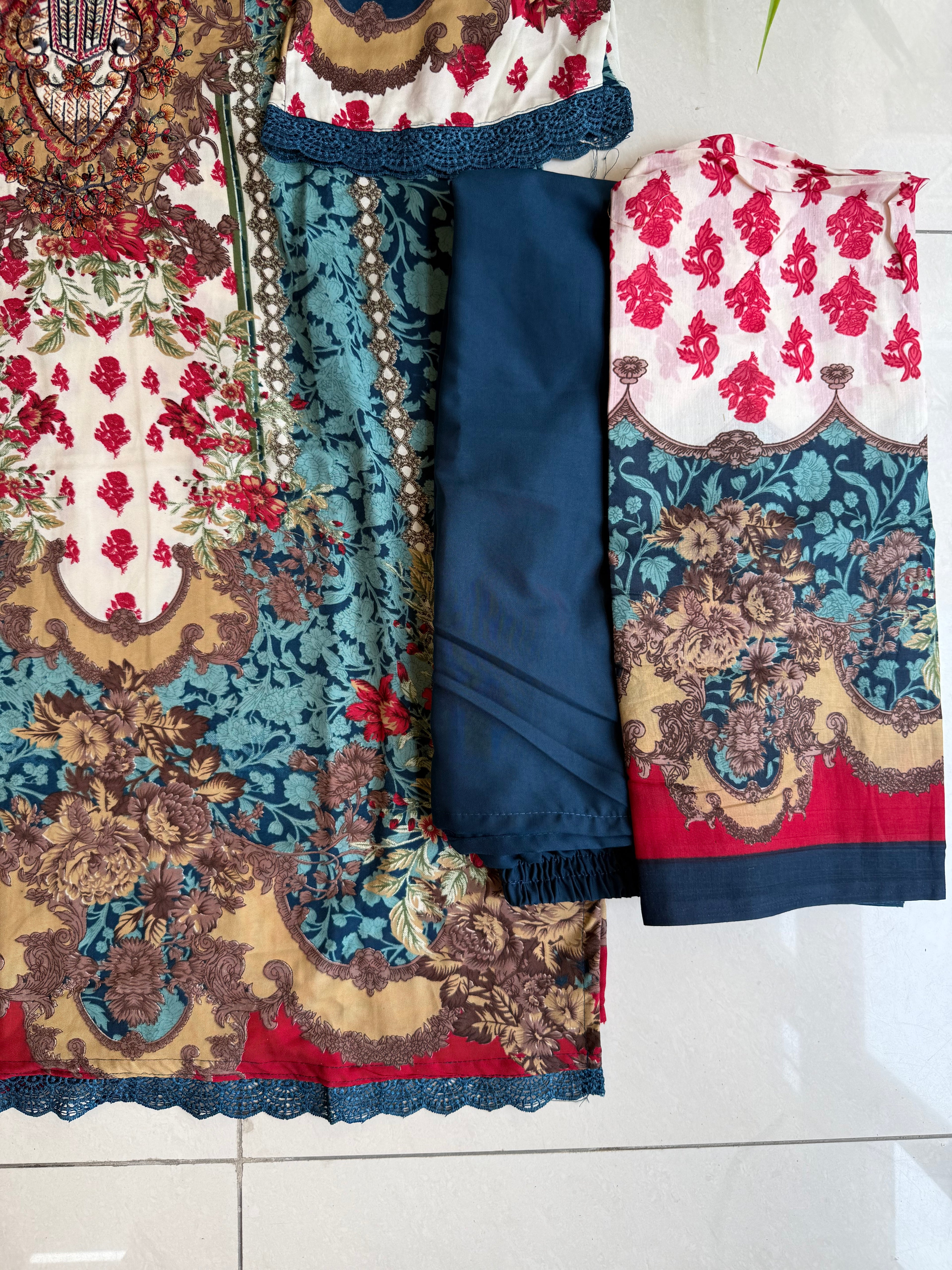 Pakistani Lawn Suit Rayon