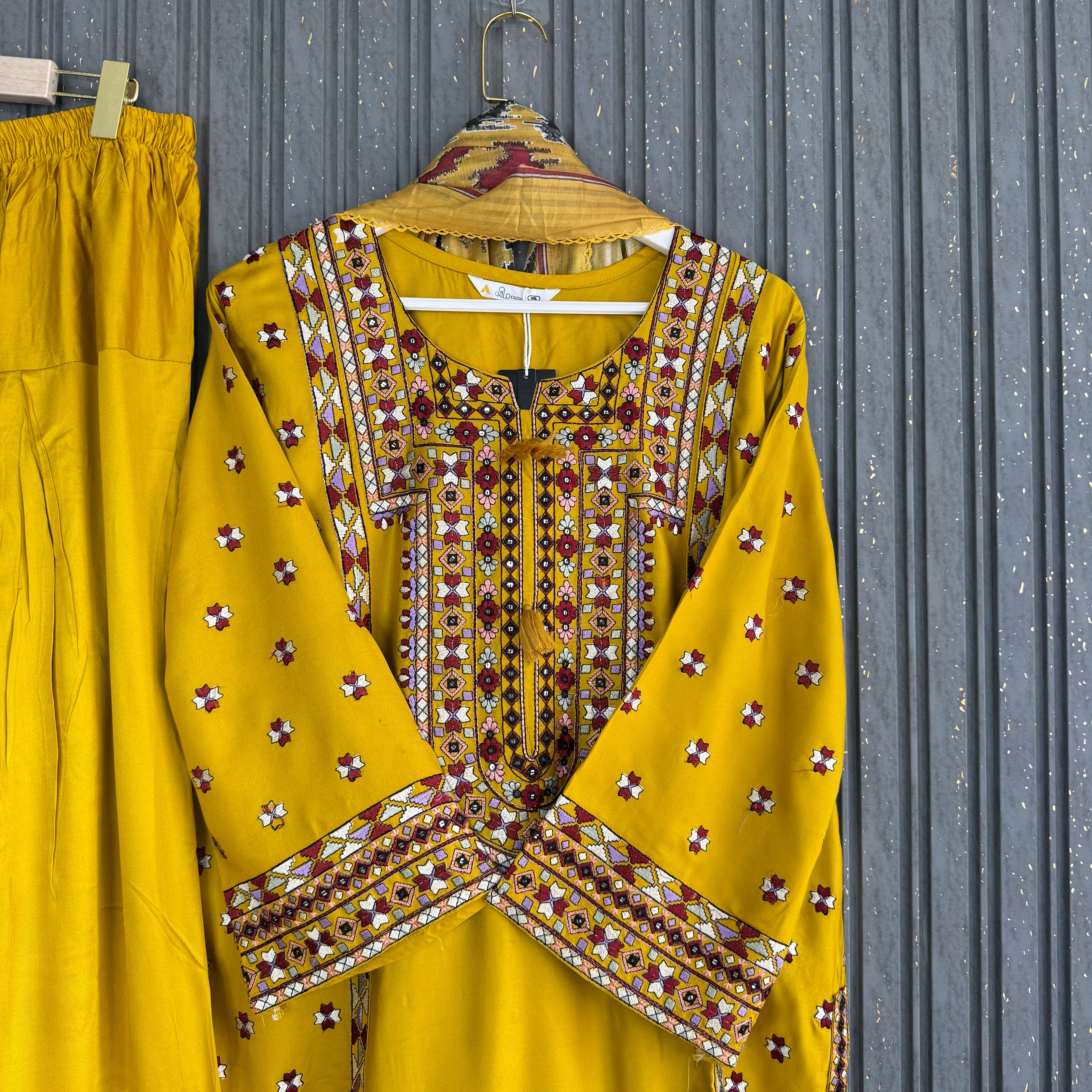 Imdaad farshi salwar