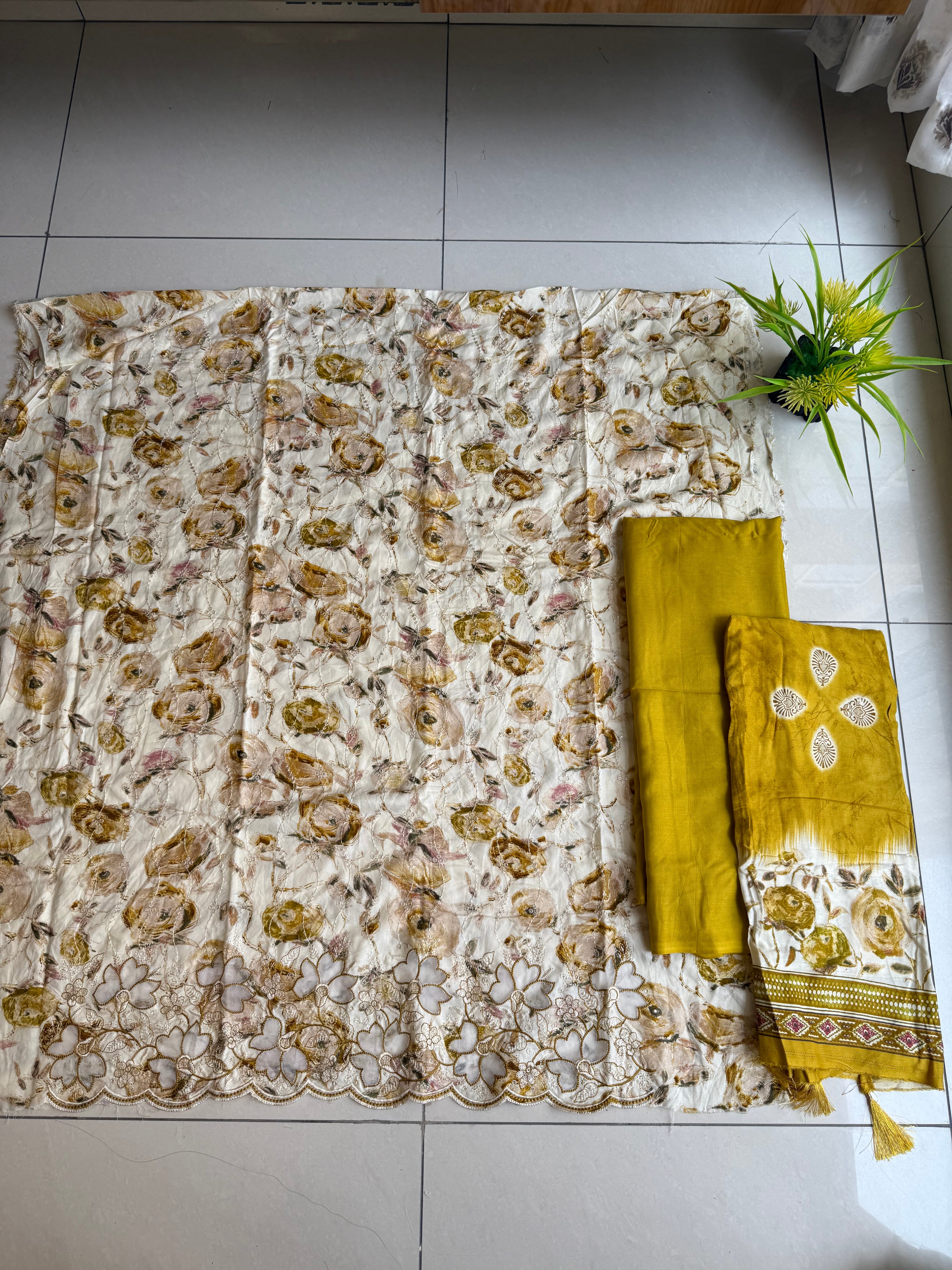 Lameesa unstitched suit