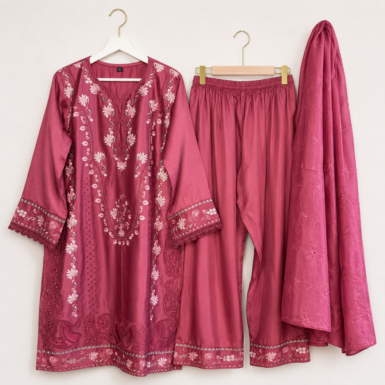 Athiqa Meher Pakistani Luxe