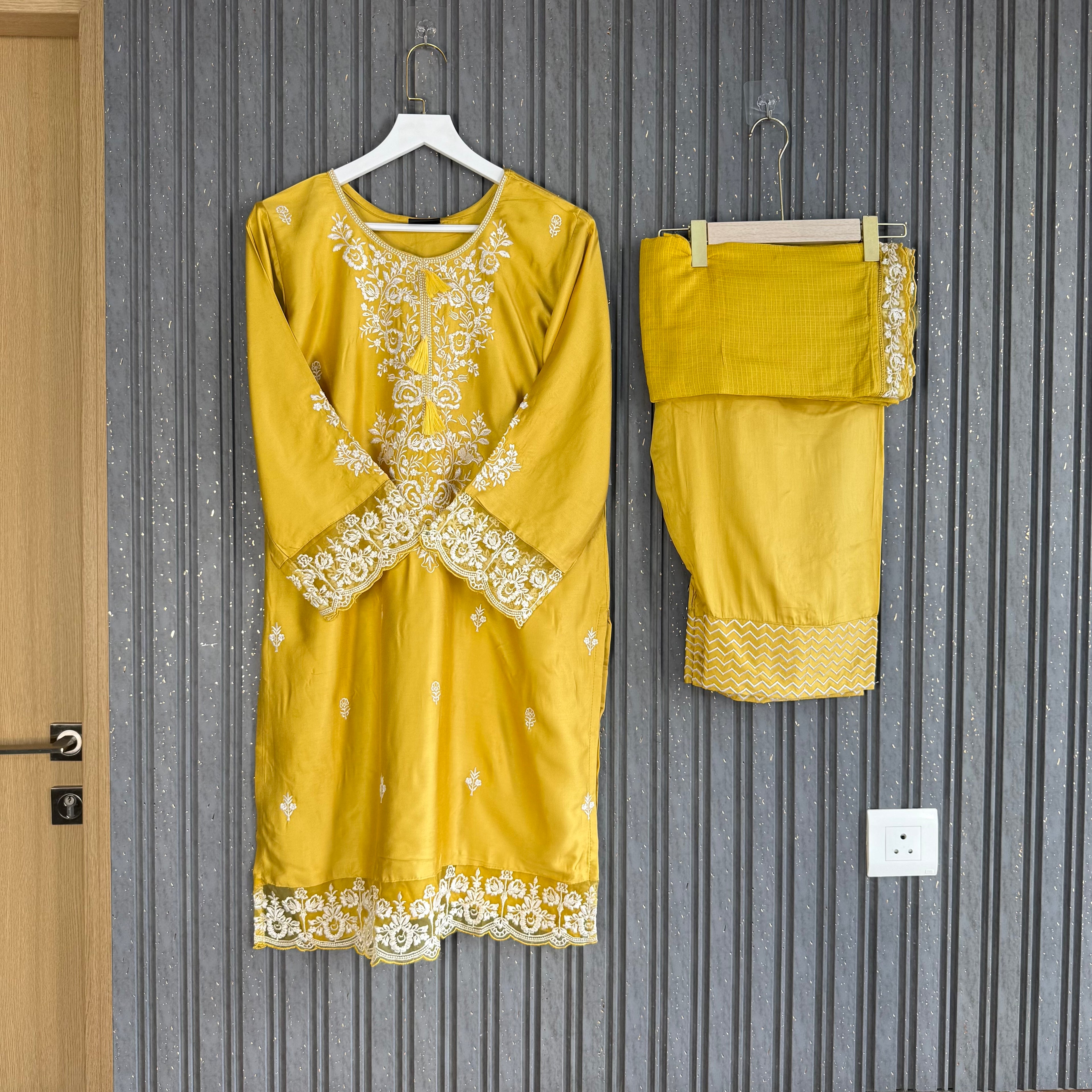 Musfira Farshi salwar set