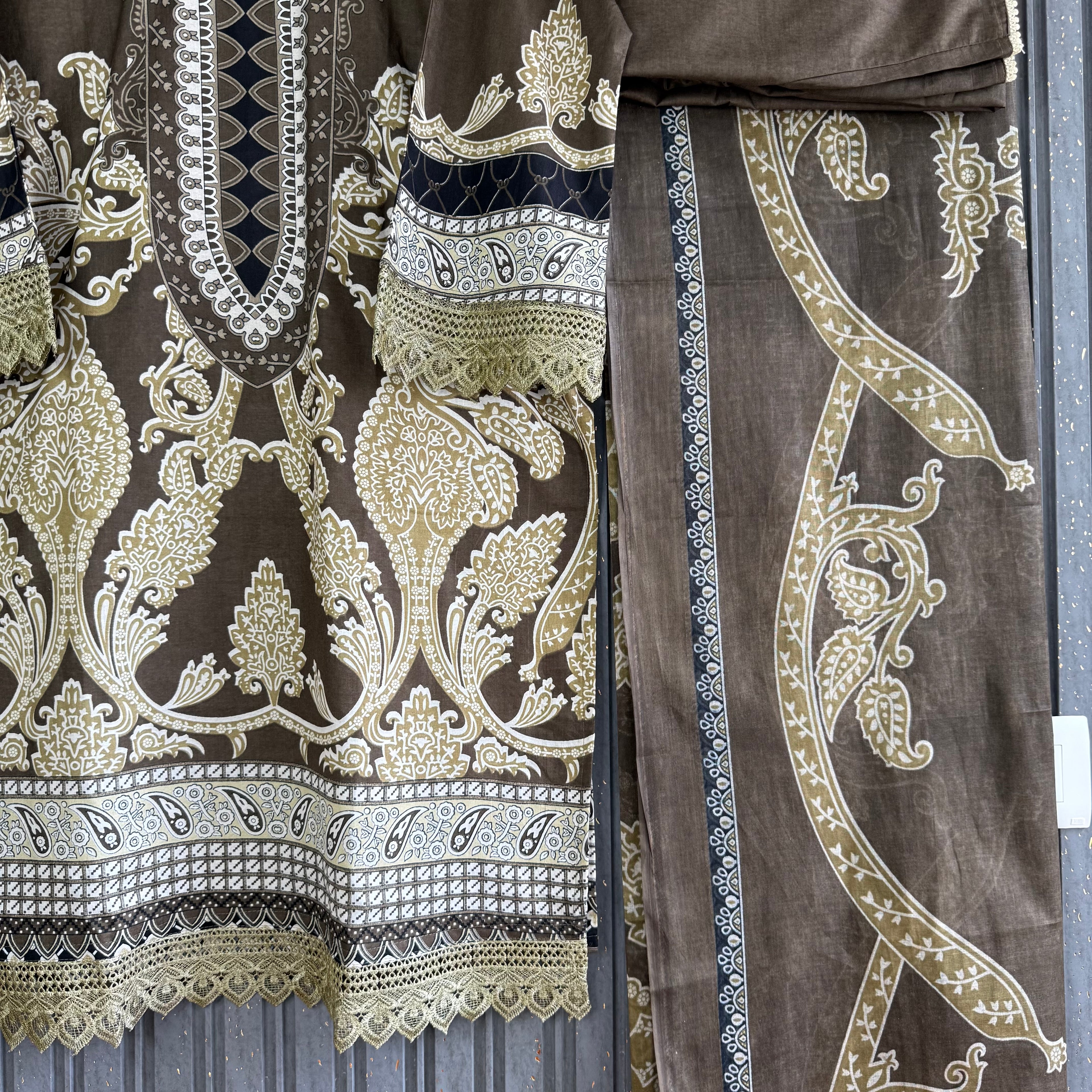Tehmina durrani pakistani lawn set