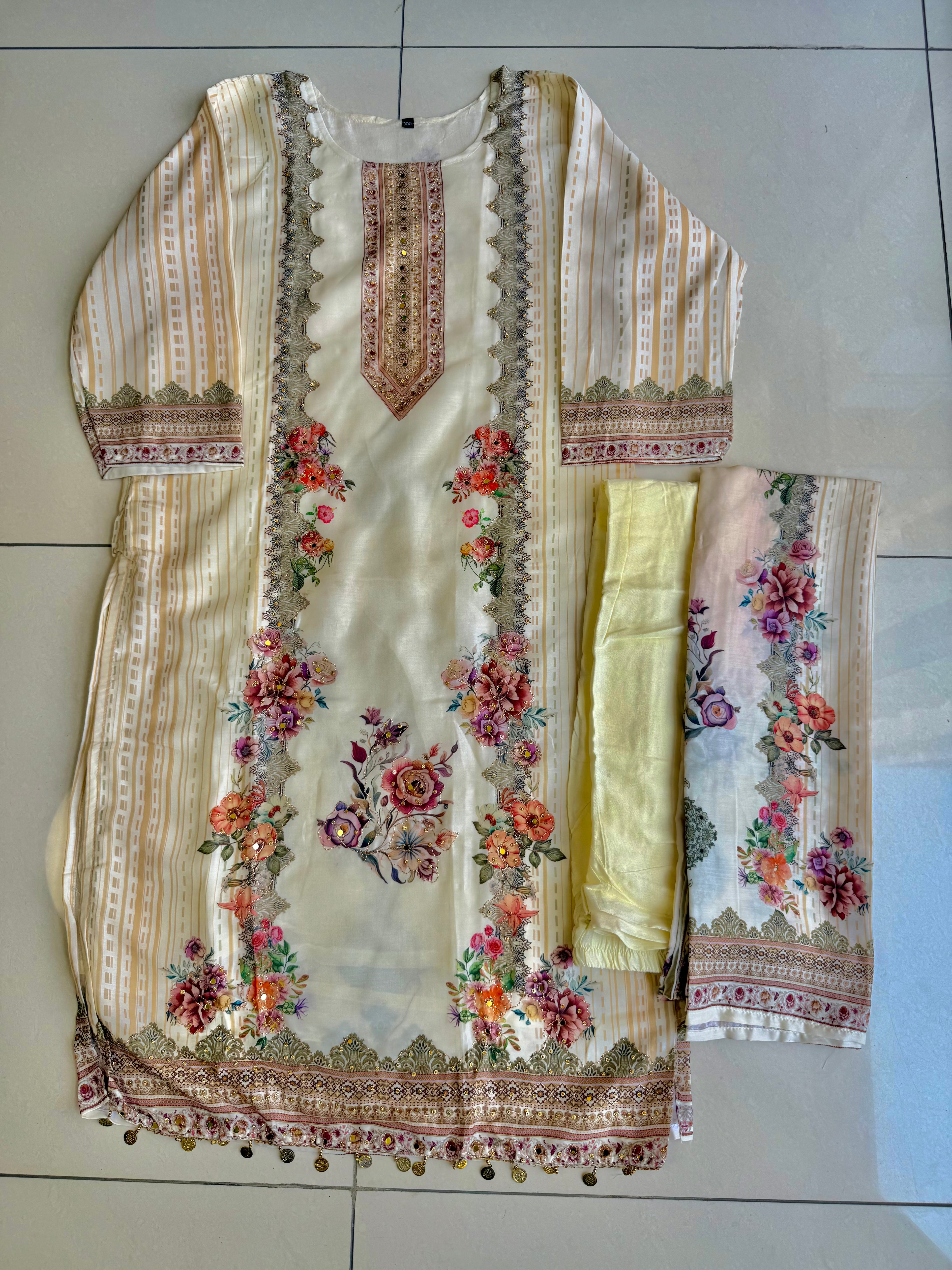 Darain Muslin suit