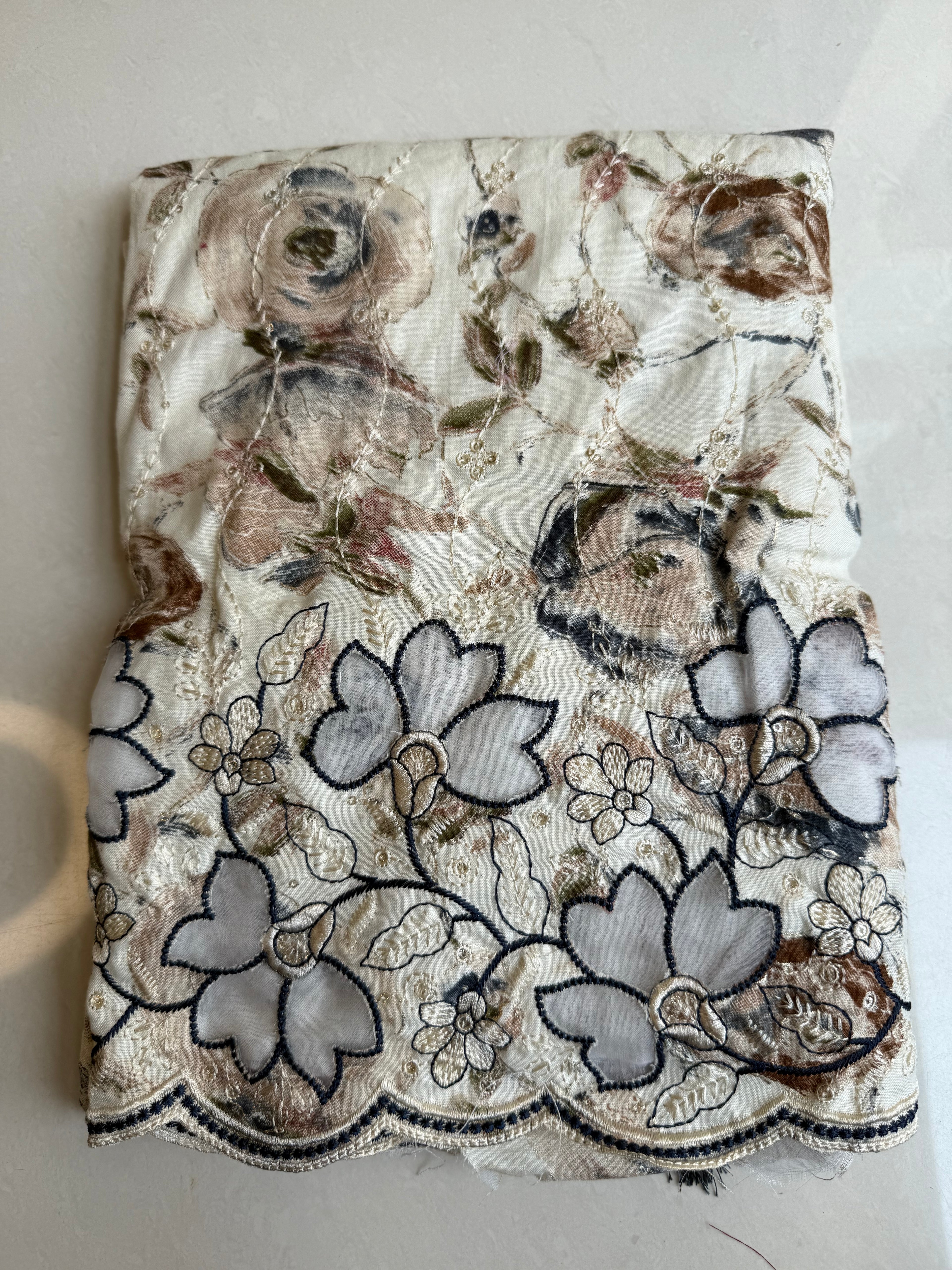 Lameesa unstitched suit