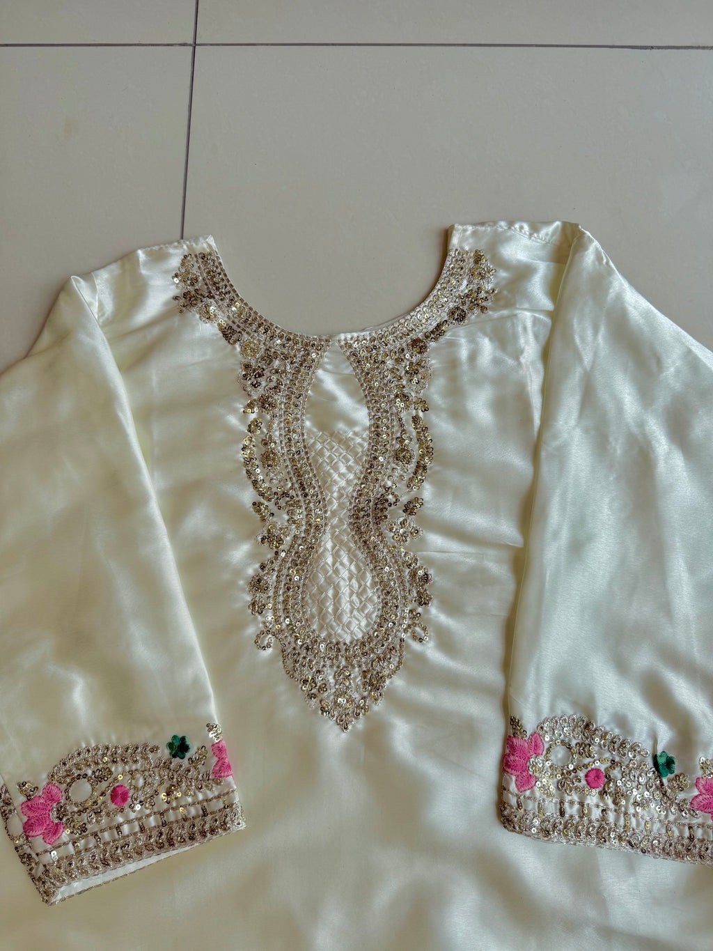 Hania Amir Farshi Salwar