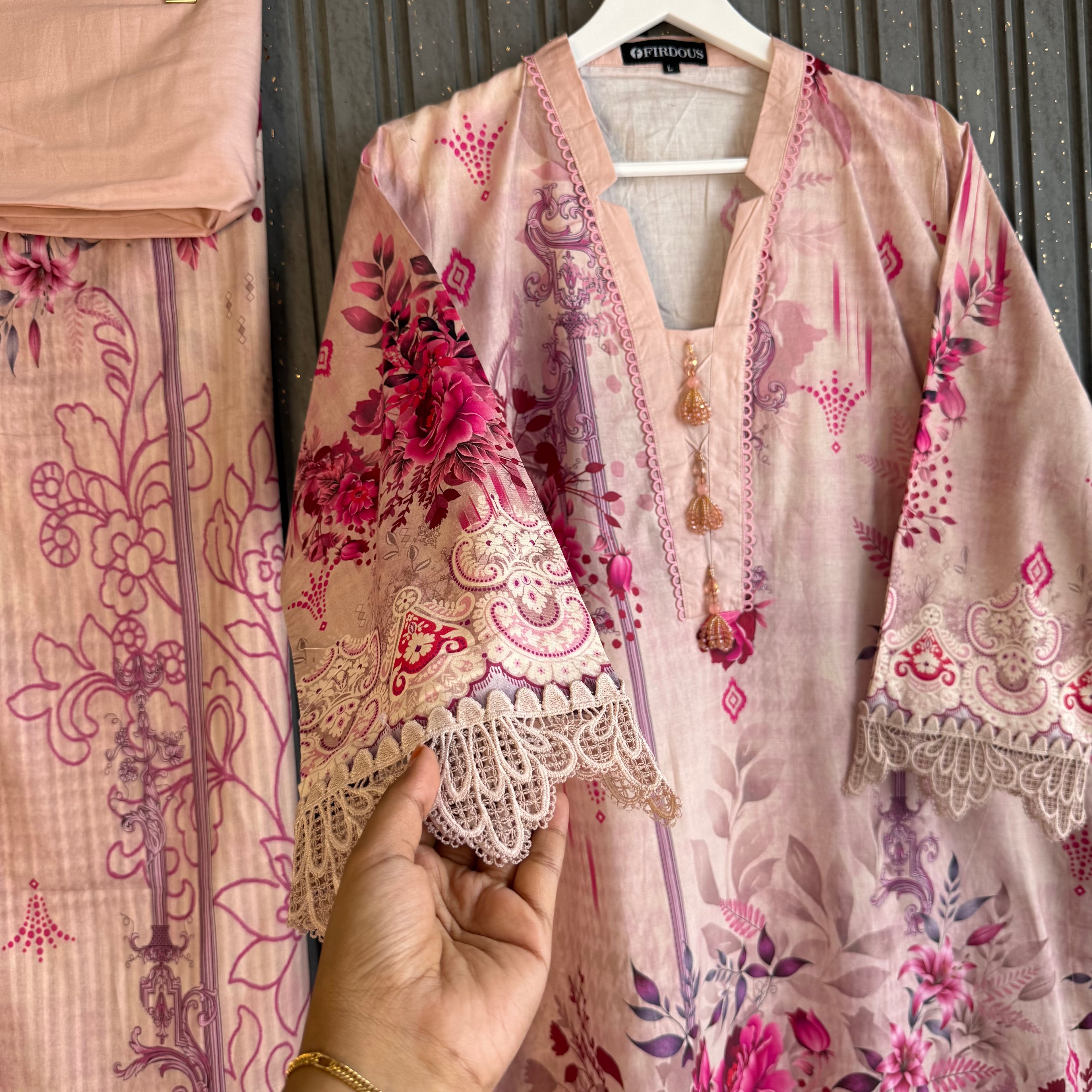 Mumtaz Pakistani lawn suit