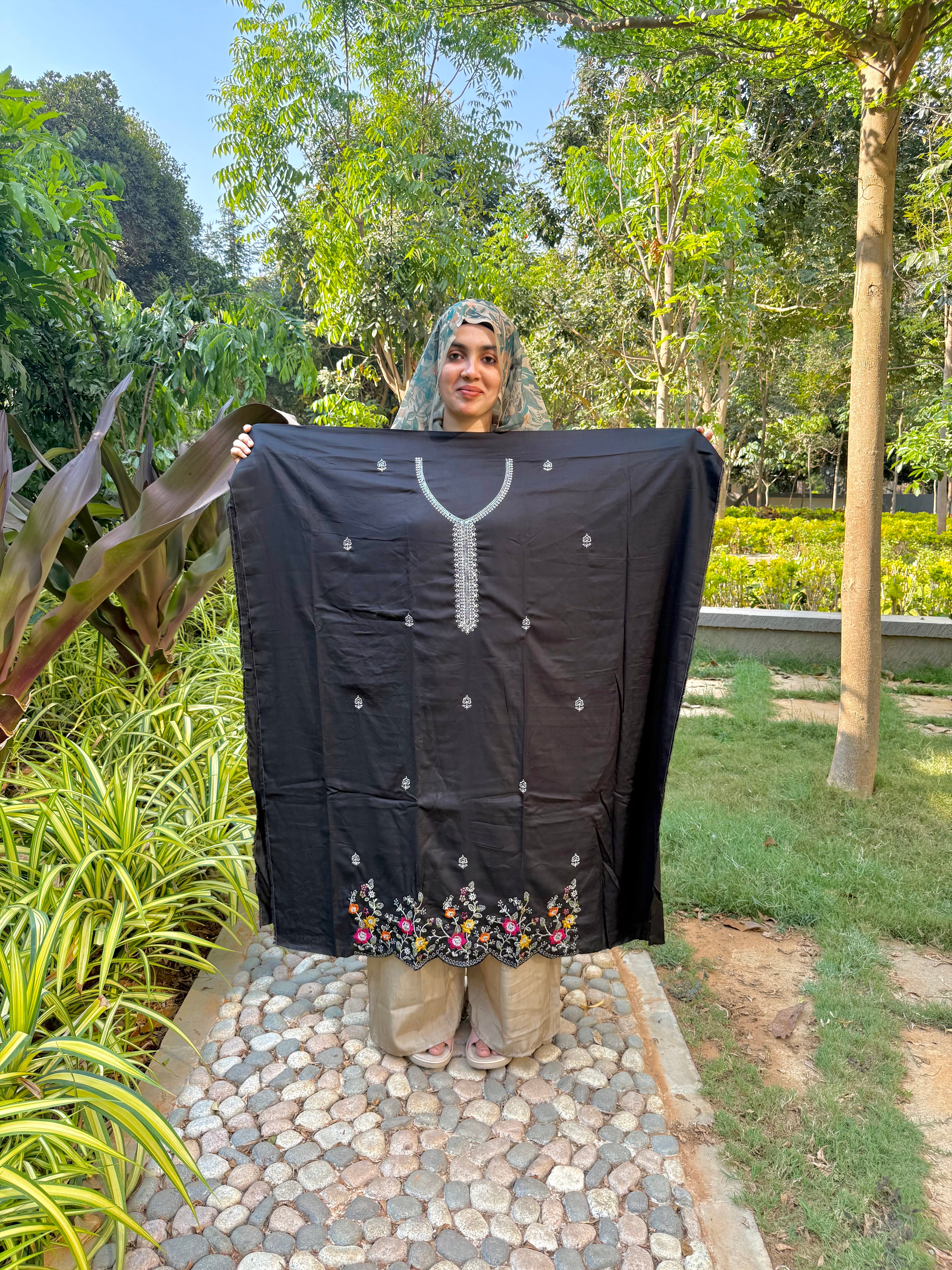 Rimshaara Premium Rayon Unstitched Suit