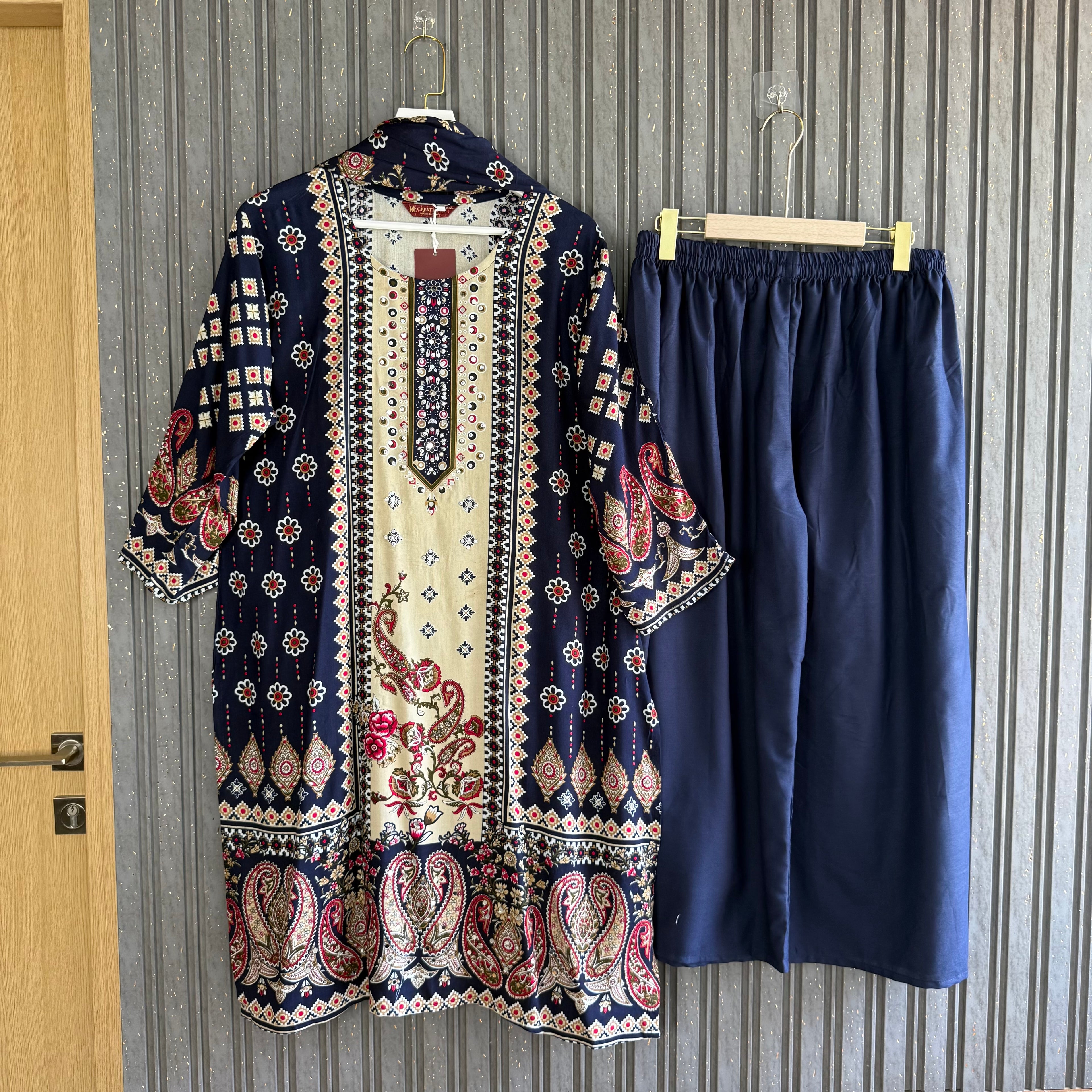 Sahiba Nasra pakistani suit