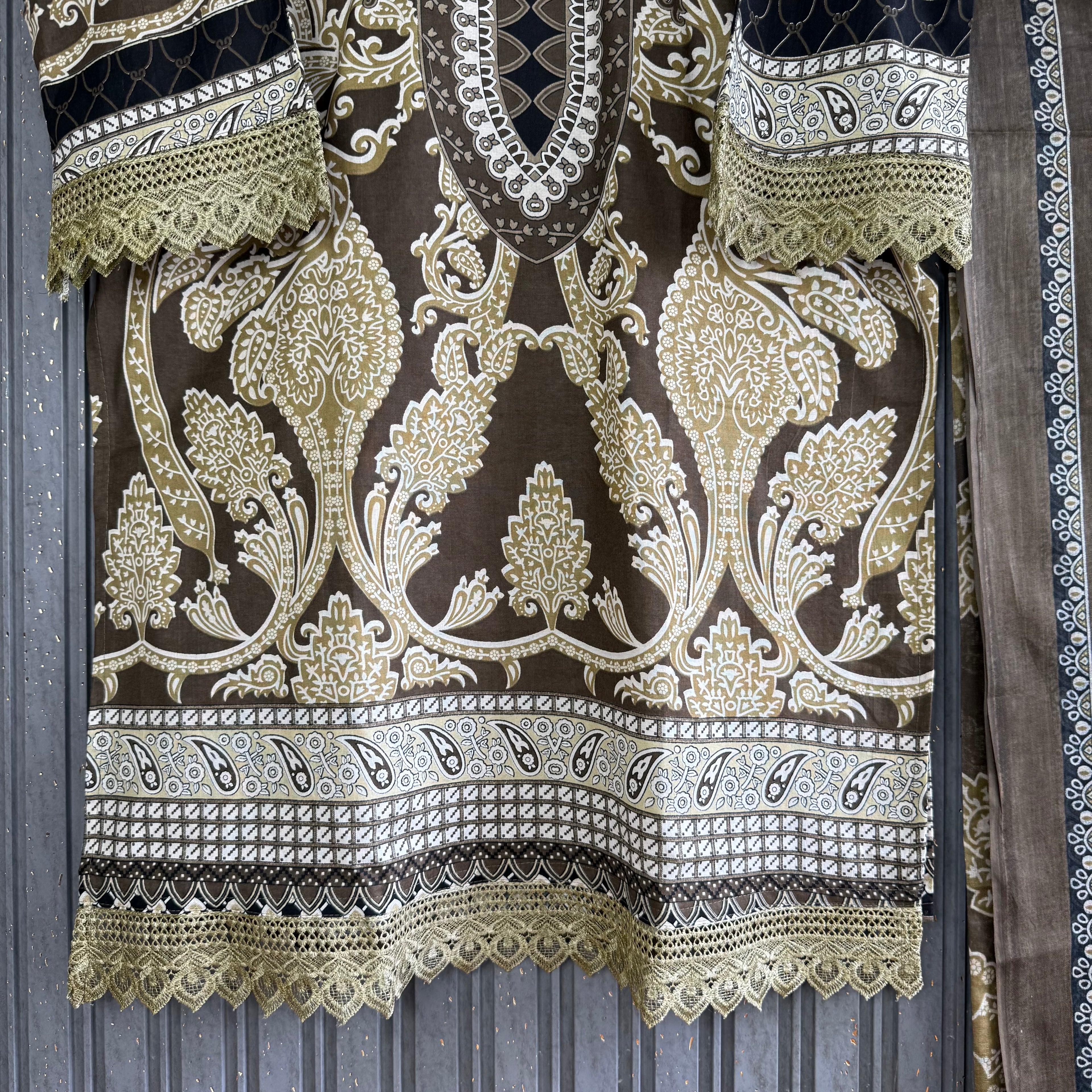 Tehmina durrani pakistani lawn set