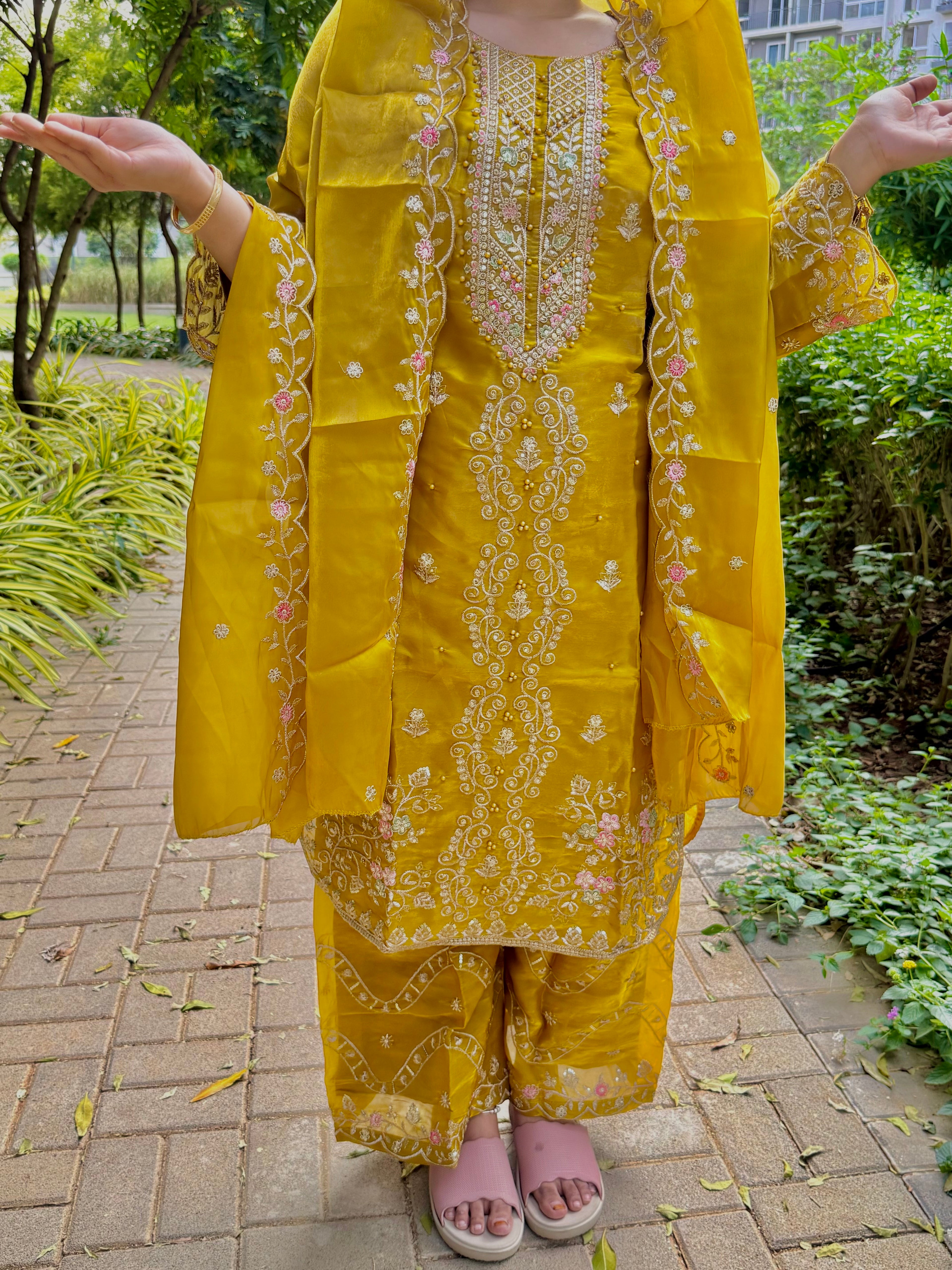 Serinique Eid outfits