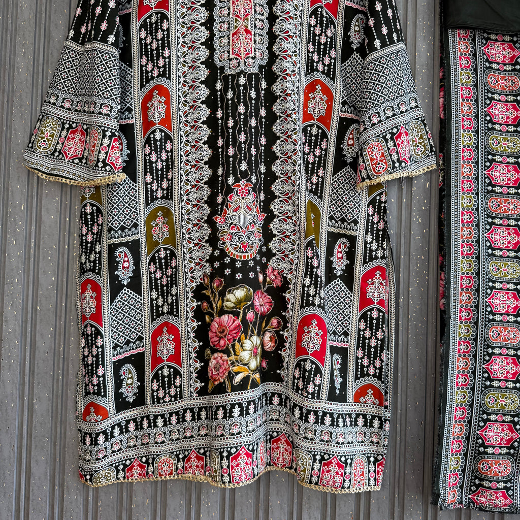 Nawal Saeed Pakistani rayon suit