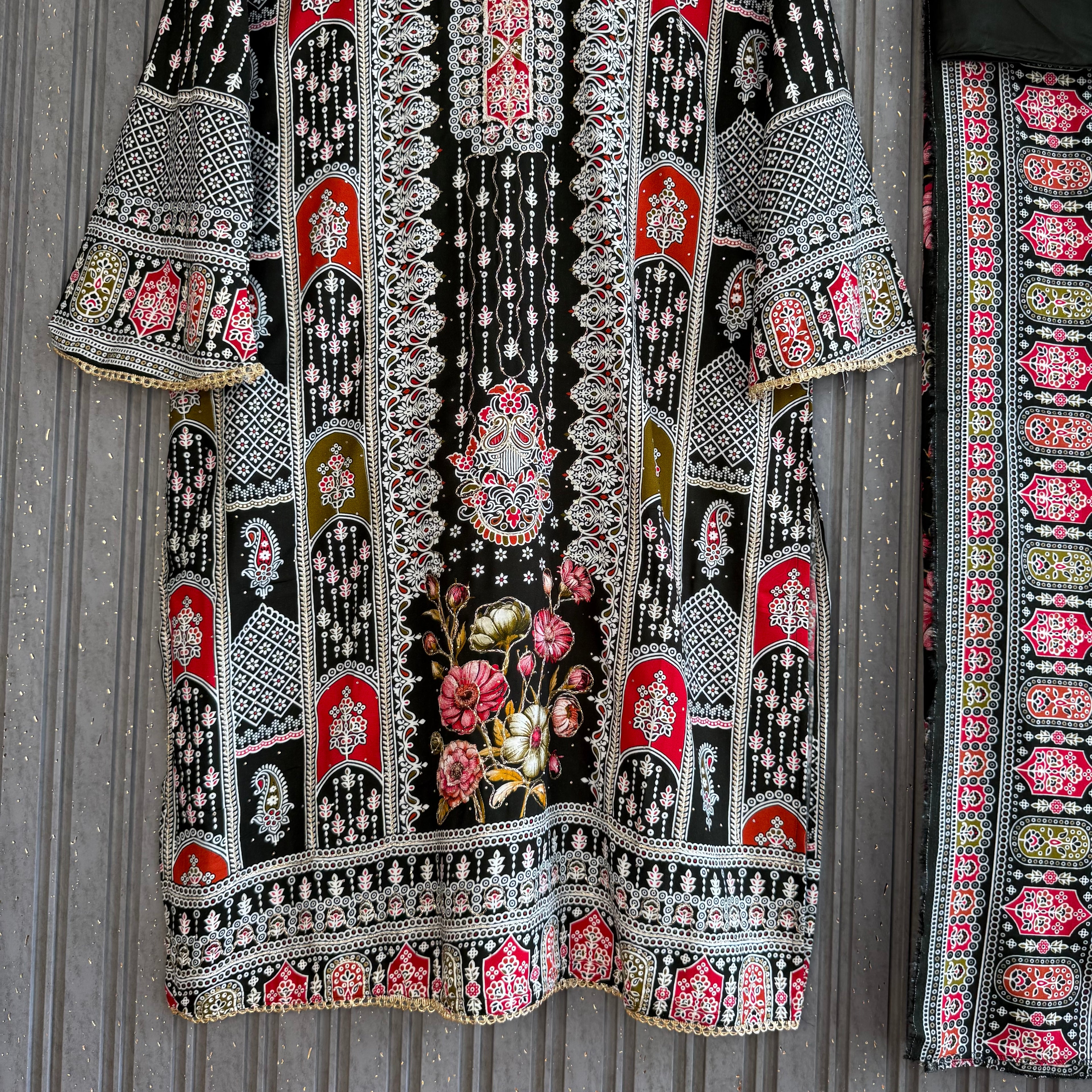 Nawal Saeed Pakistani rayon suit
