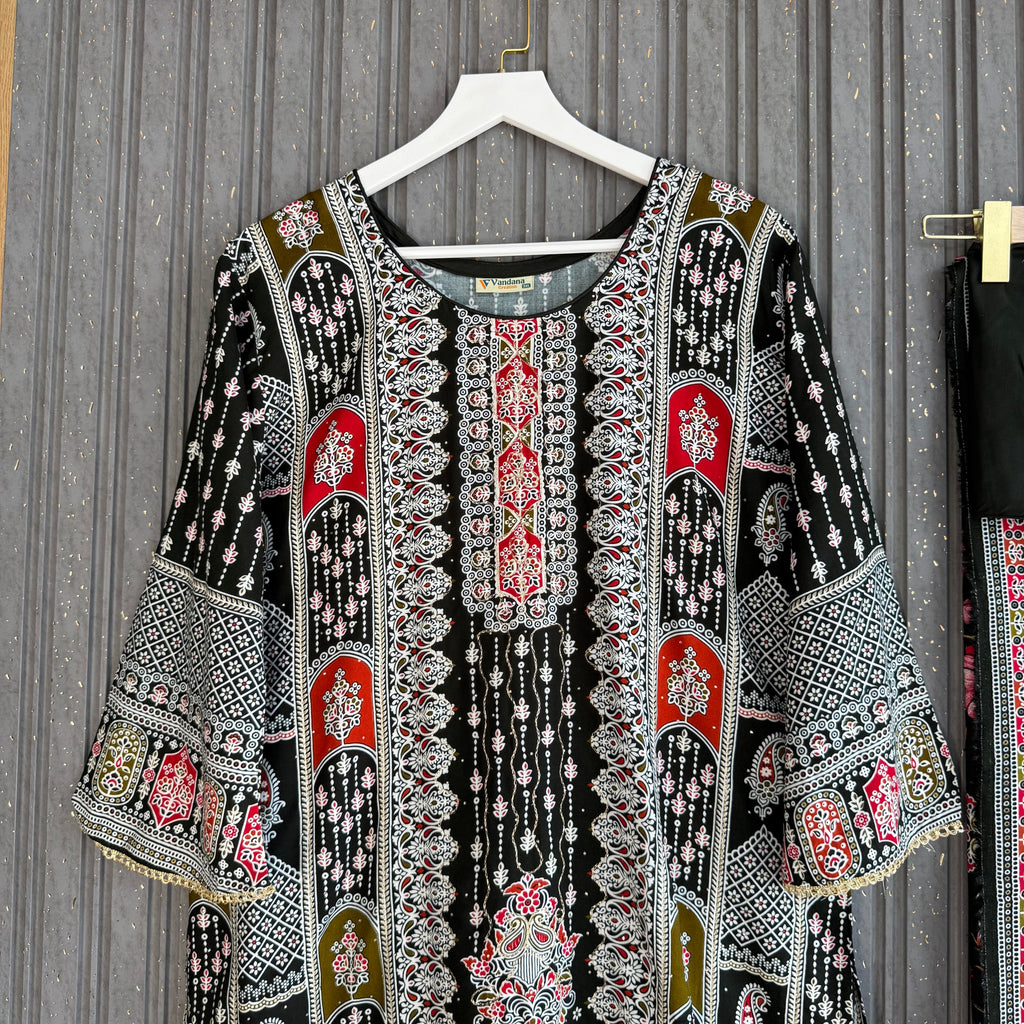Nawal Saeed Pakistani rayon suit