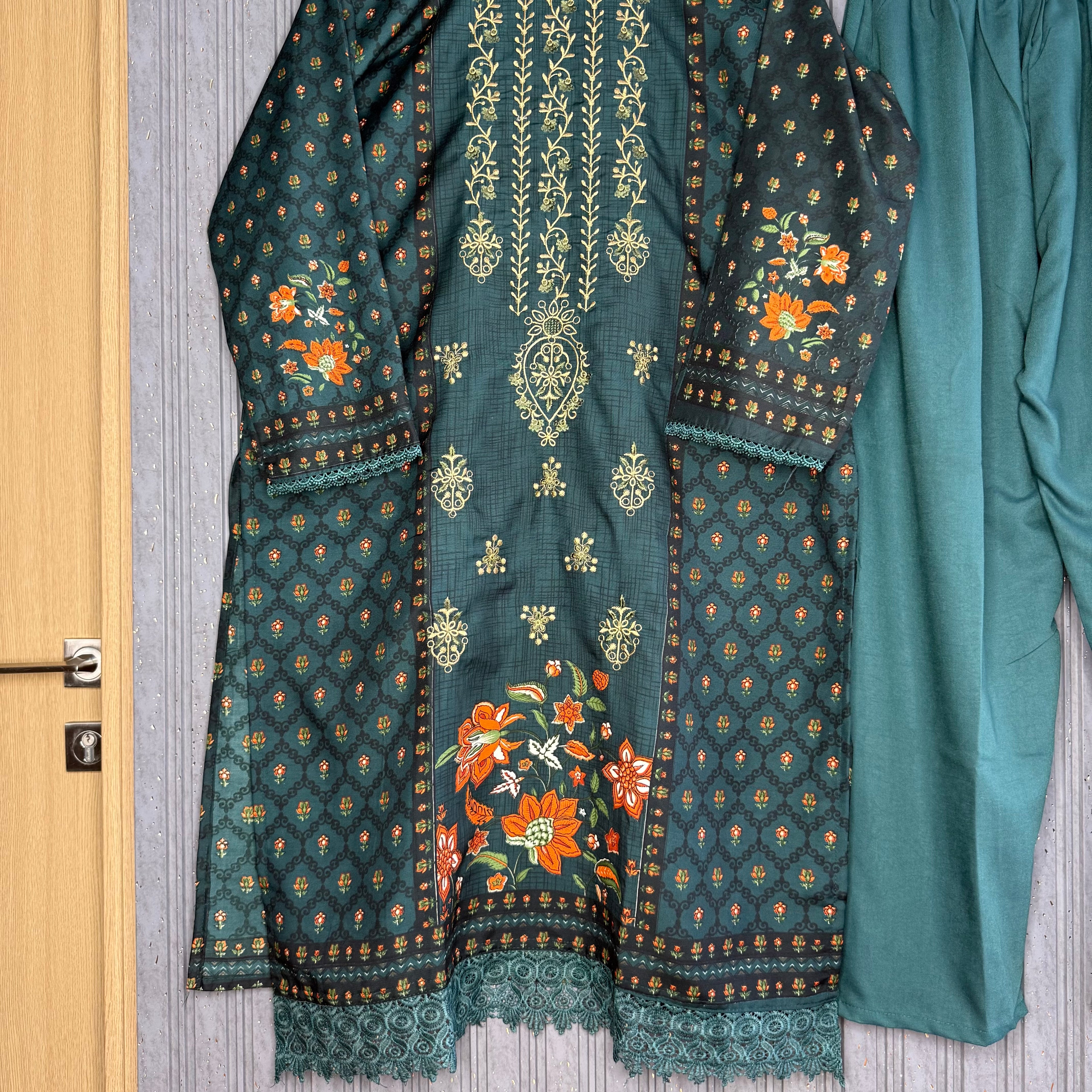 Tuba Pakistani cotton lawn suit