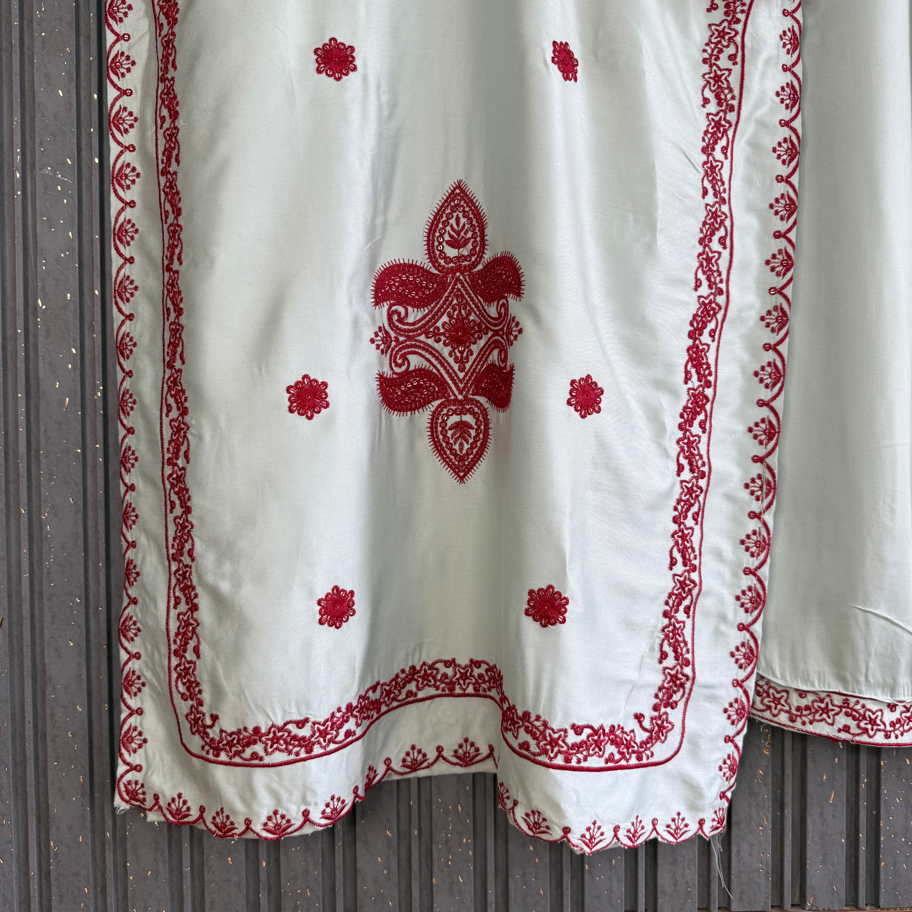 Meenaz rayon suit
