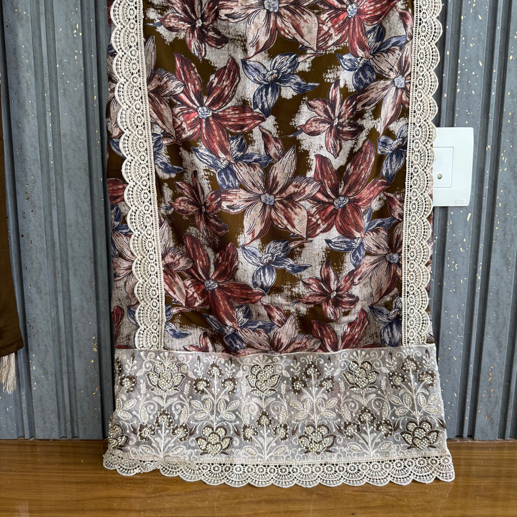 Anoushay Abbasi unstitched suit
