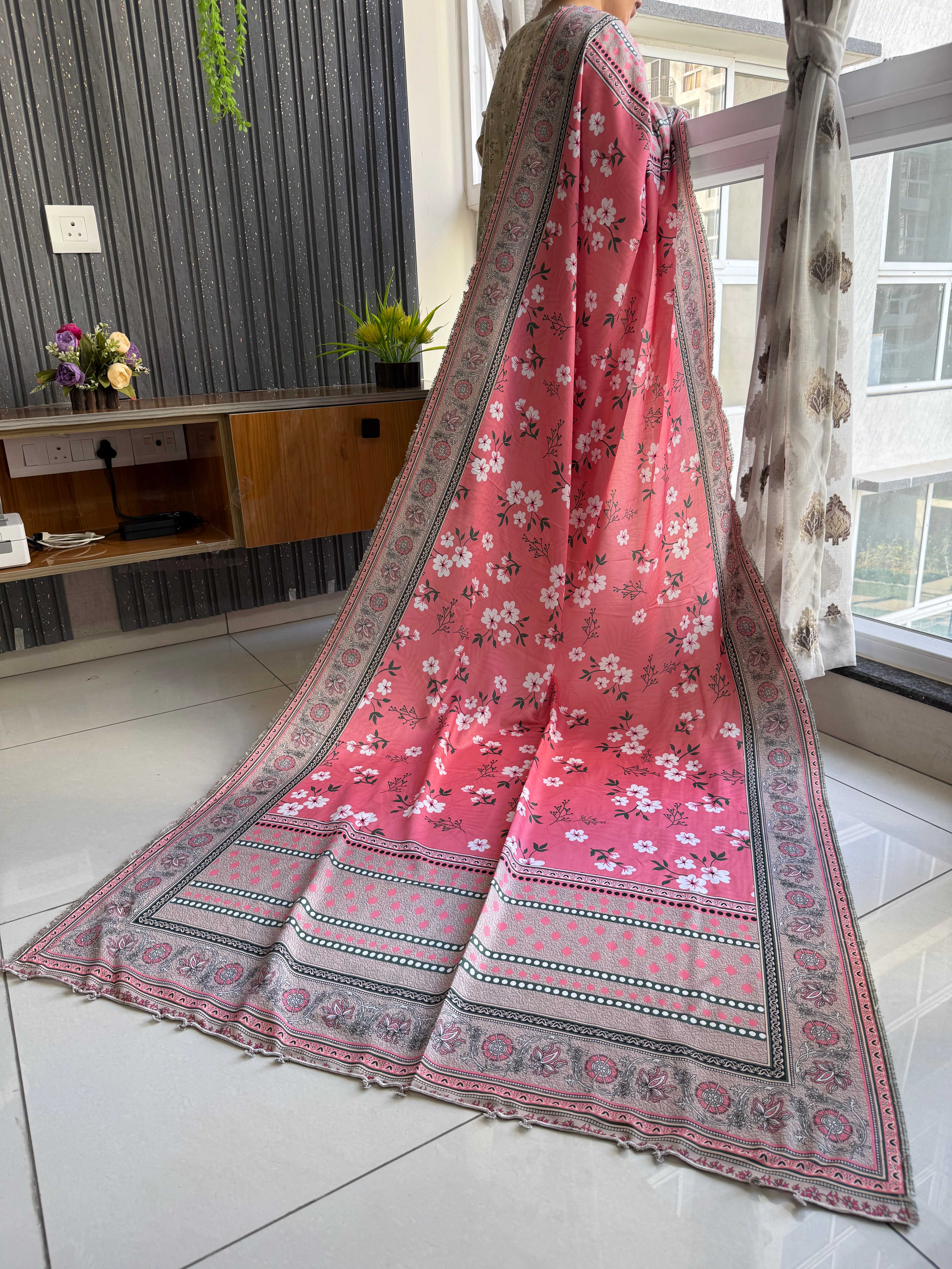 Hamna pakistani suit