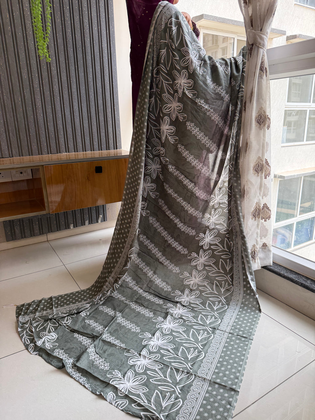 Zamrood Unstitched suit