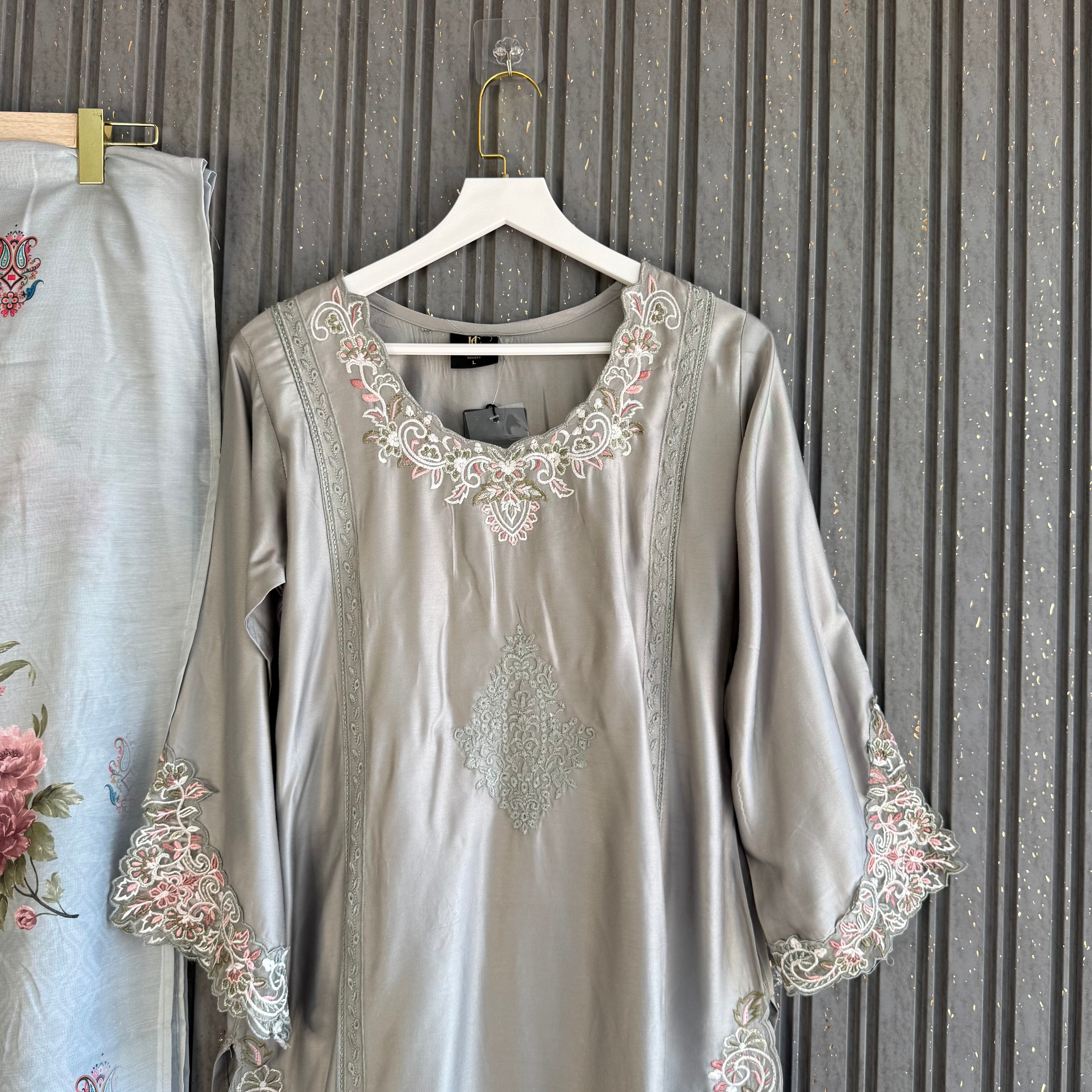 Yashal Pakistani suit