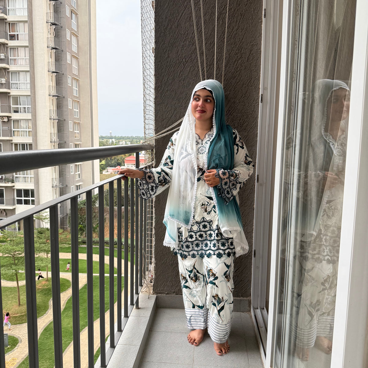 Miral Short Pakistani suit