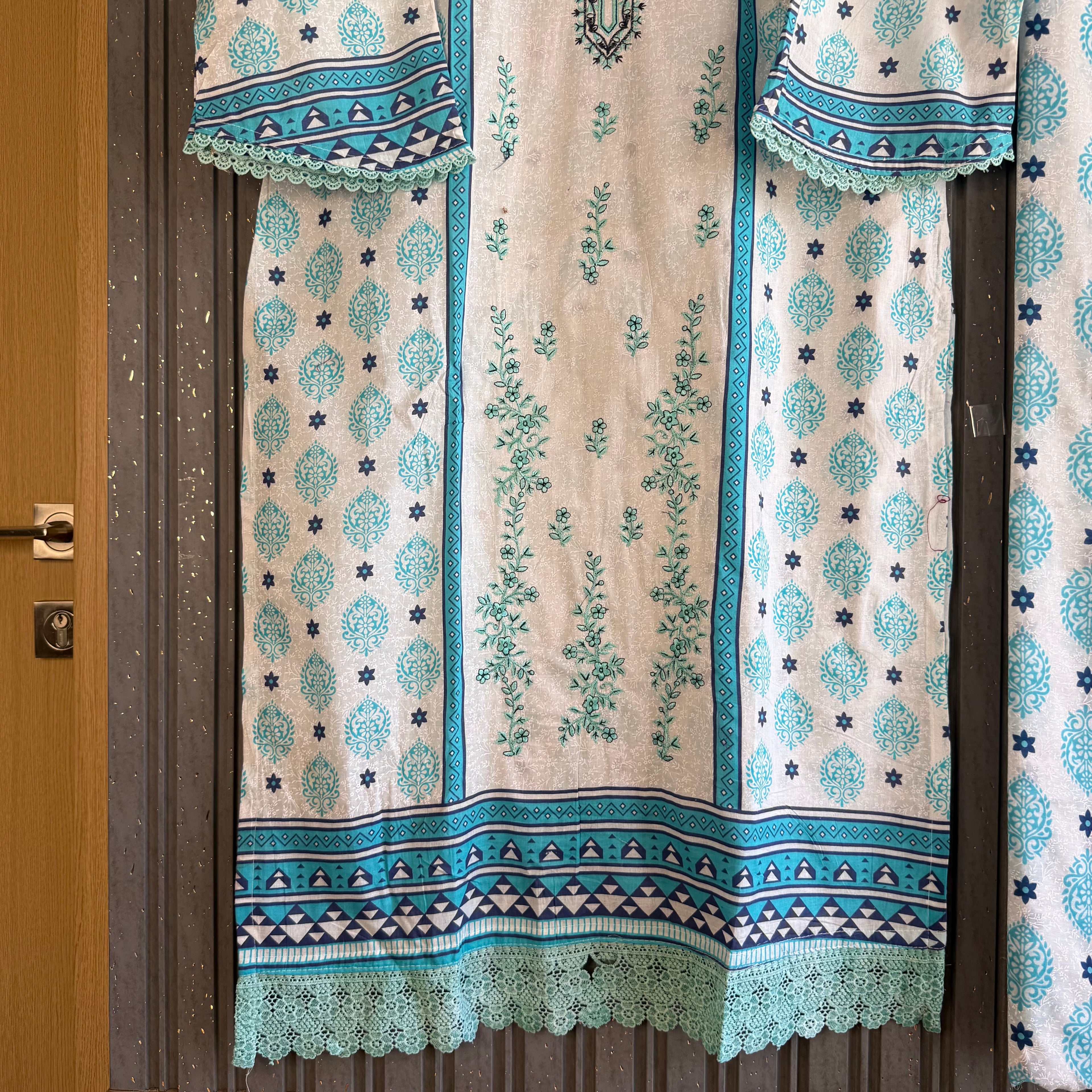 Arooj Pakistani cotton lawn
