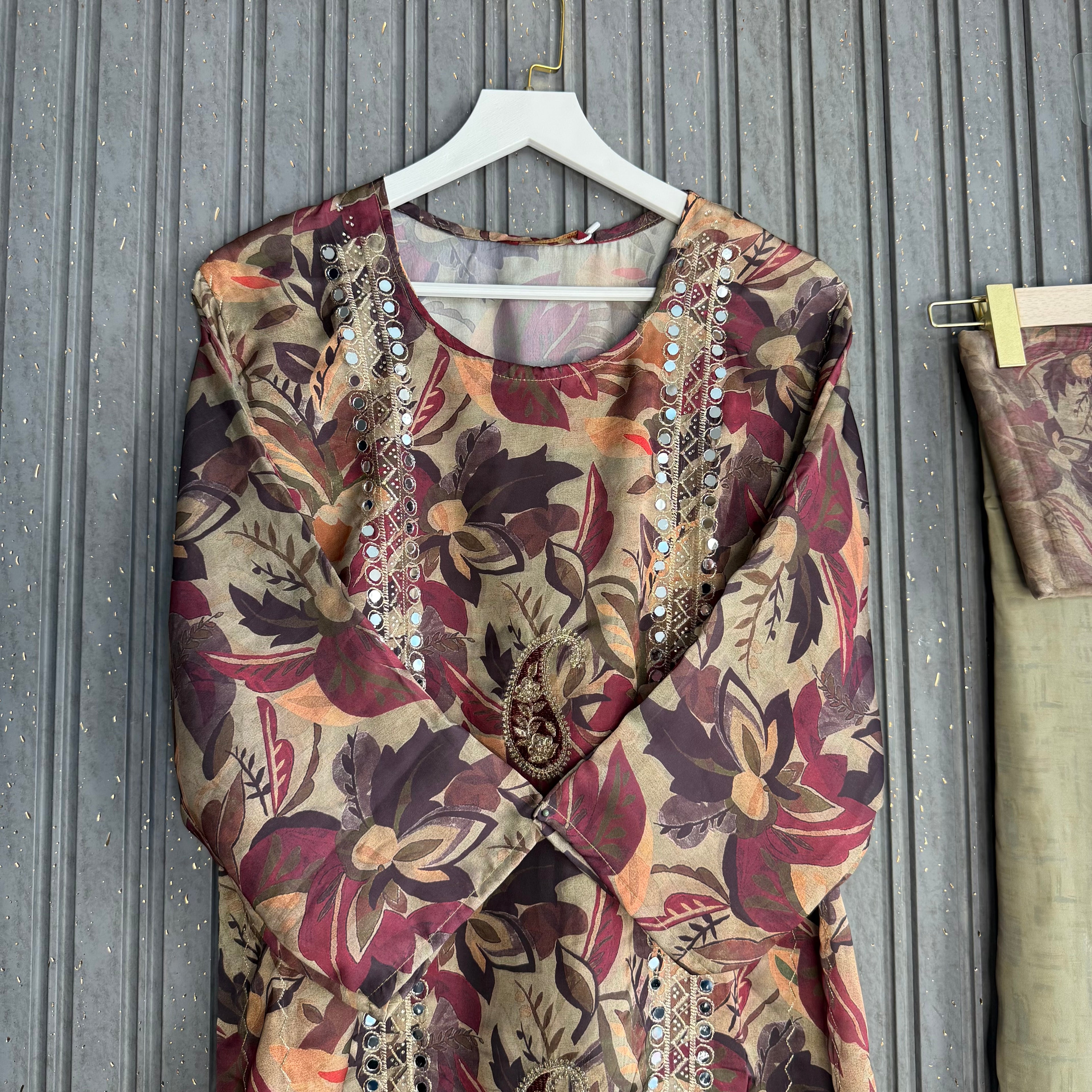 Noshi palazzo set