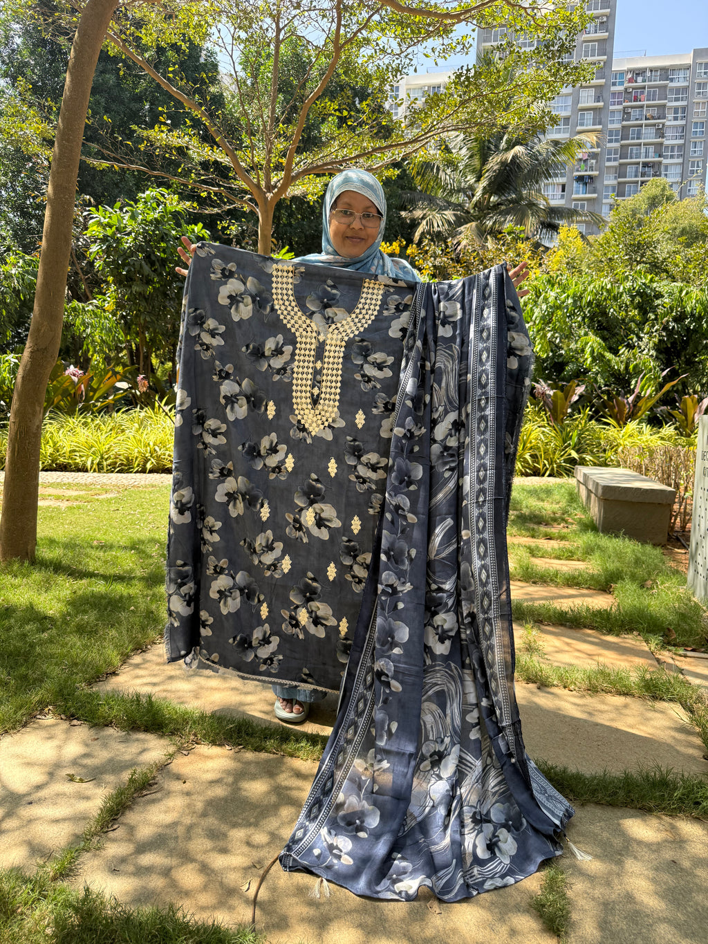 Mehrzaad Royale – Unstitched Ramzan Dress